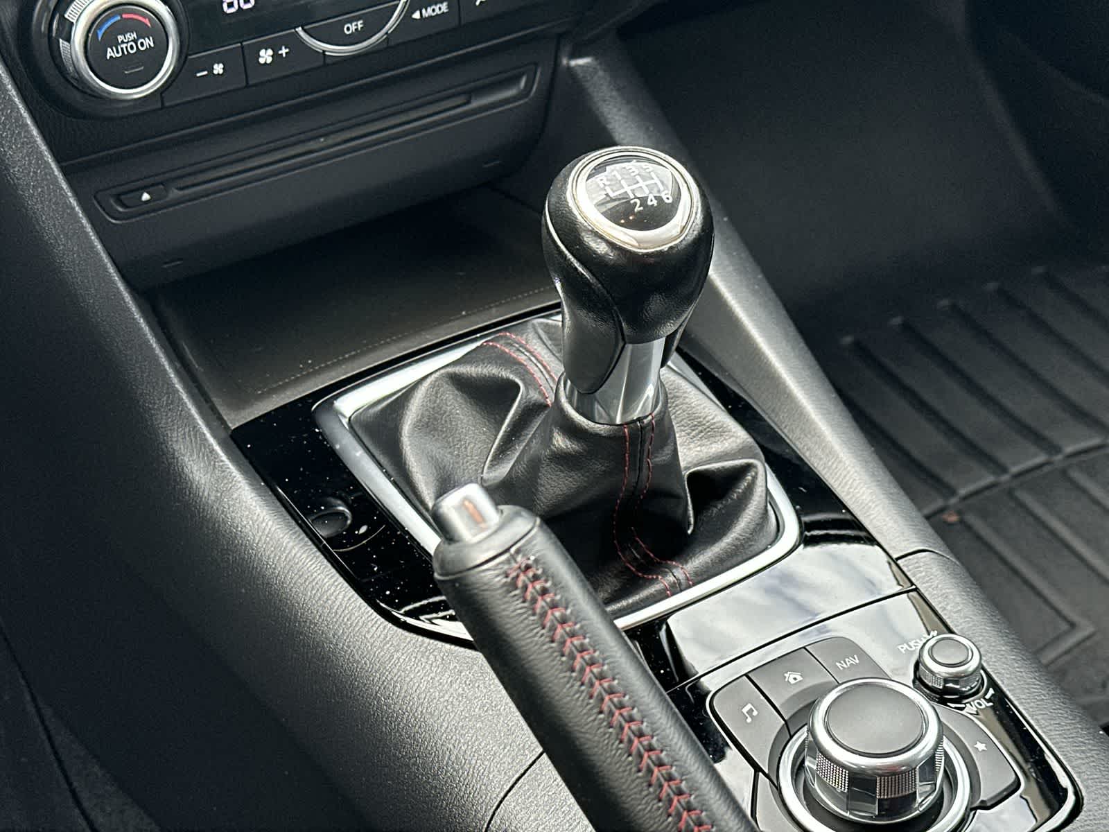 Thumbnail: 2014 Mazda Mazda3 - 17