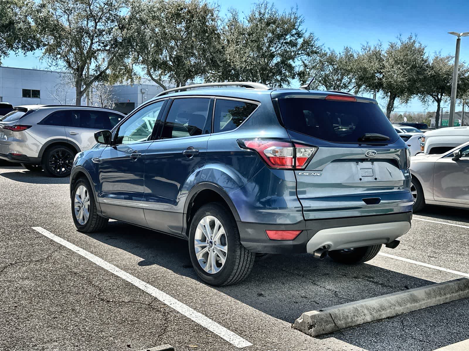 Thumbnail: 2018 Ford Escape - 6