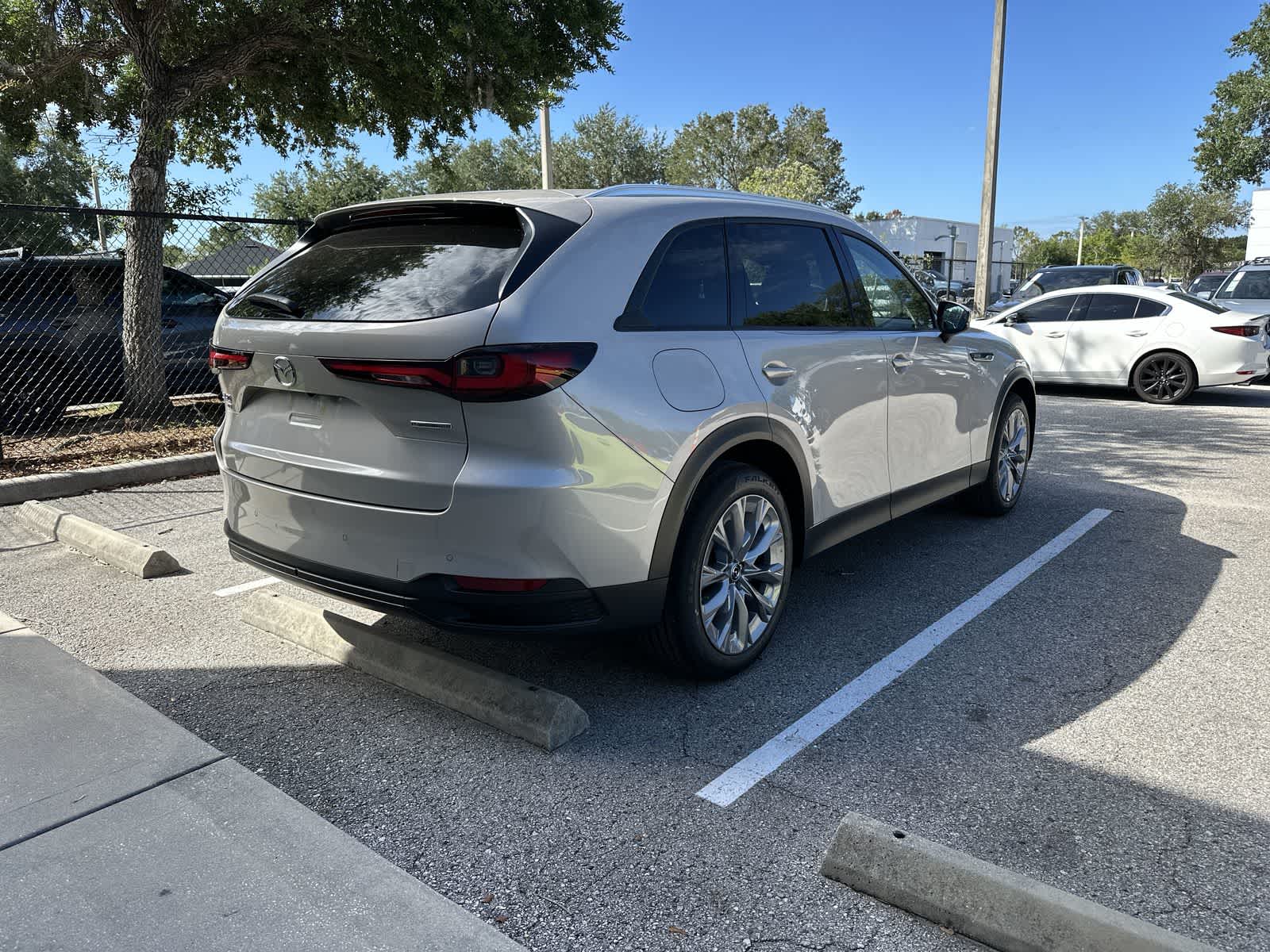 Thumbnail: 2026 Mazda CX-90 - 8