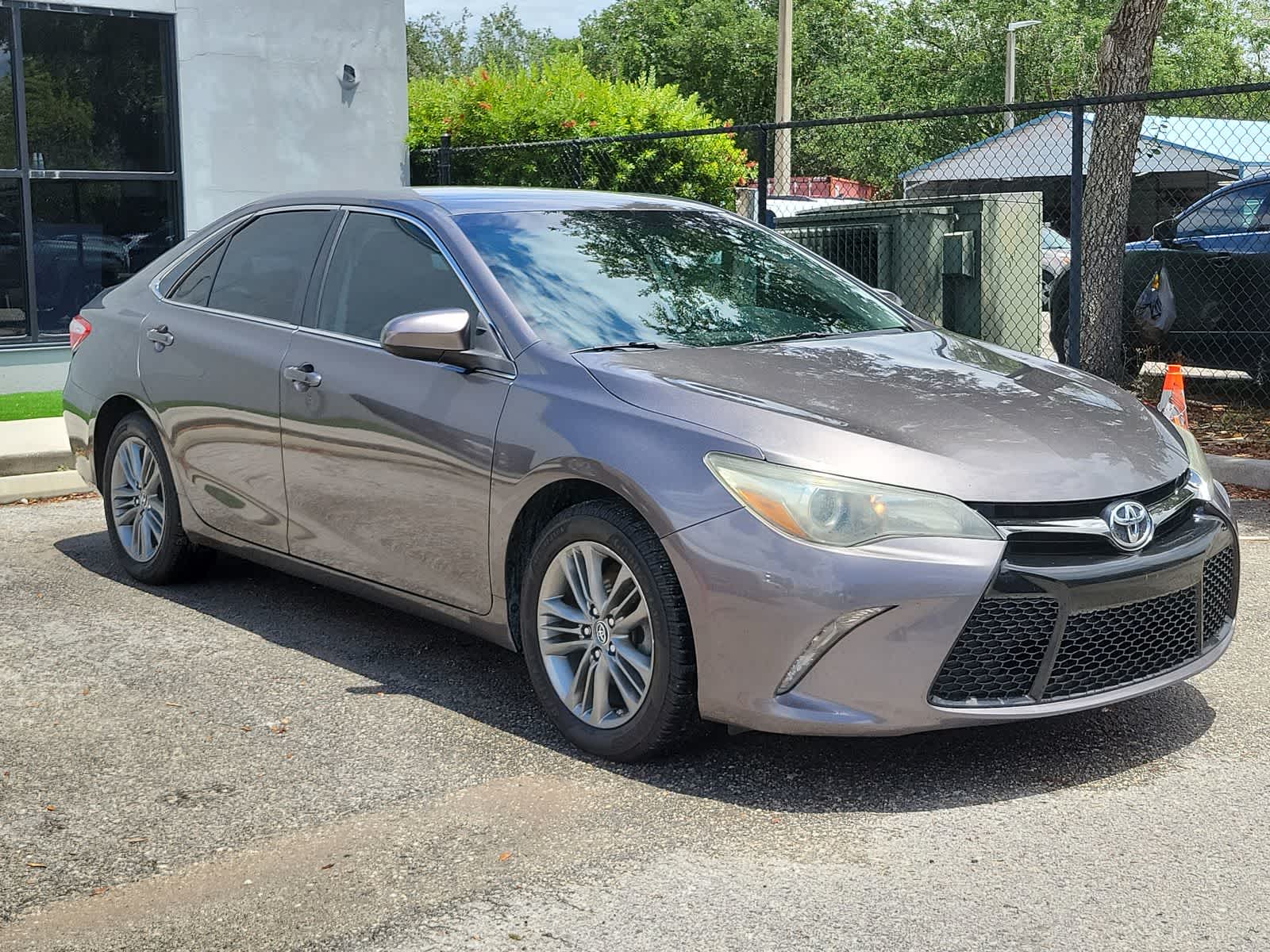 Thumbnail: 2015 Toyota Camry - 6