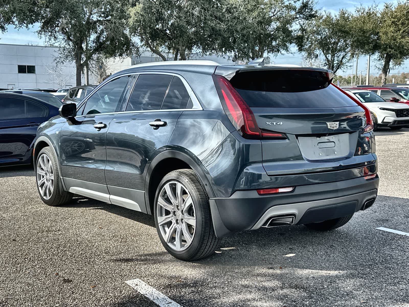 Thumbnail: 2019 Cadillac XT4 - 4