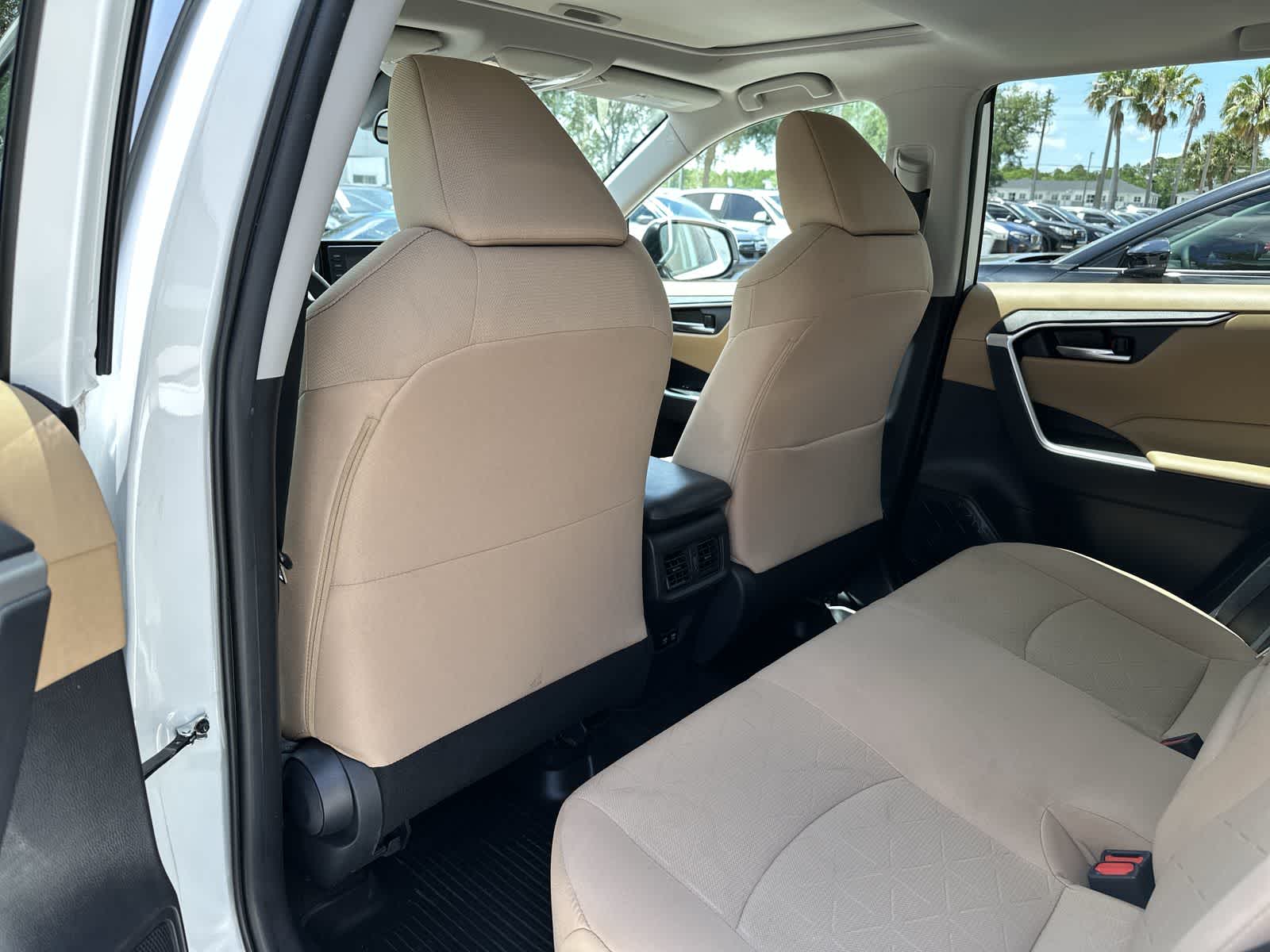 Thumbnail: 2019 Toyota RAV4 - 18
