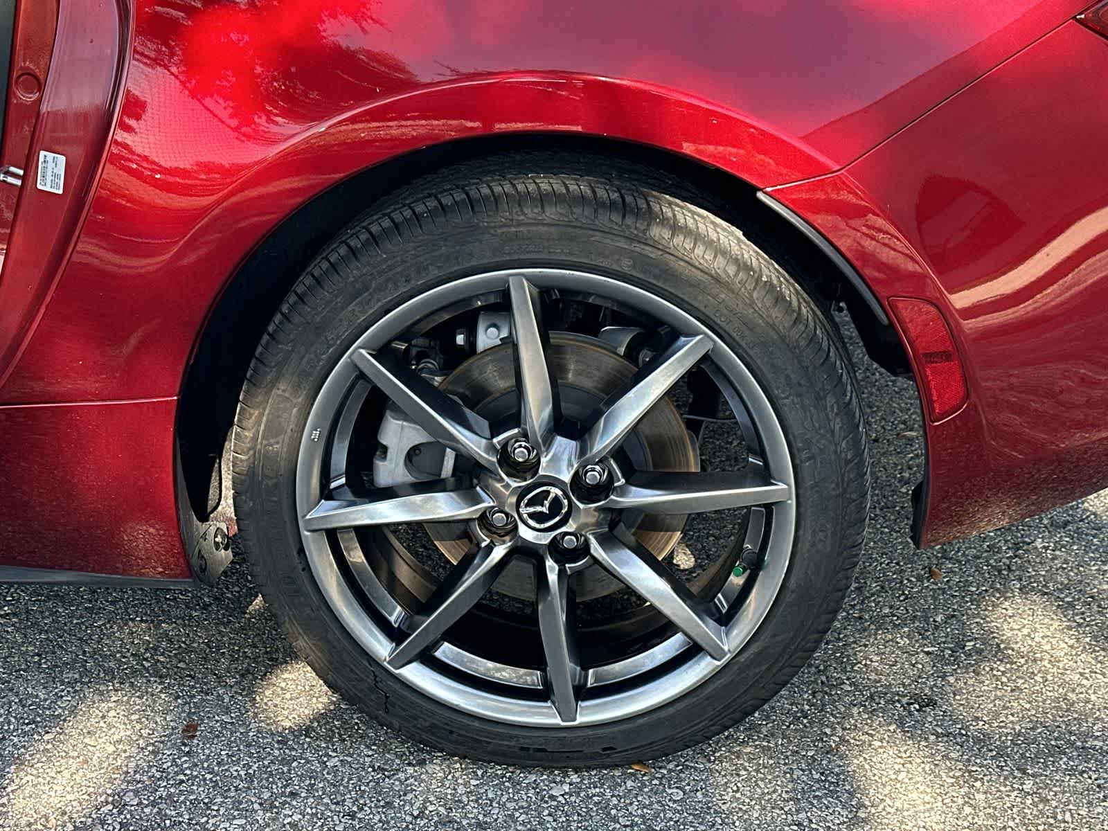 Thumbnail: 2022 Mazda MX-5 Miata - 8