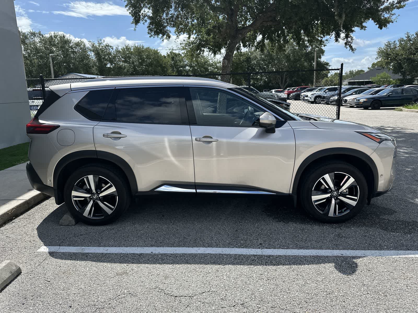 Thumbnail: 2021 Nissan Rogue - 10