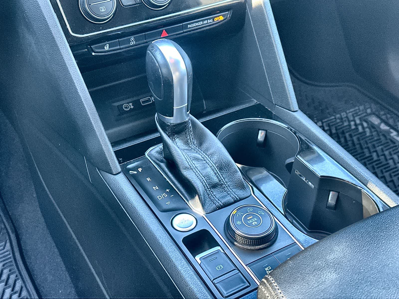 Thumbnail: 2018 Volkswagen Atlas - 17