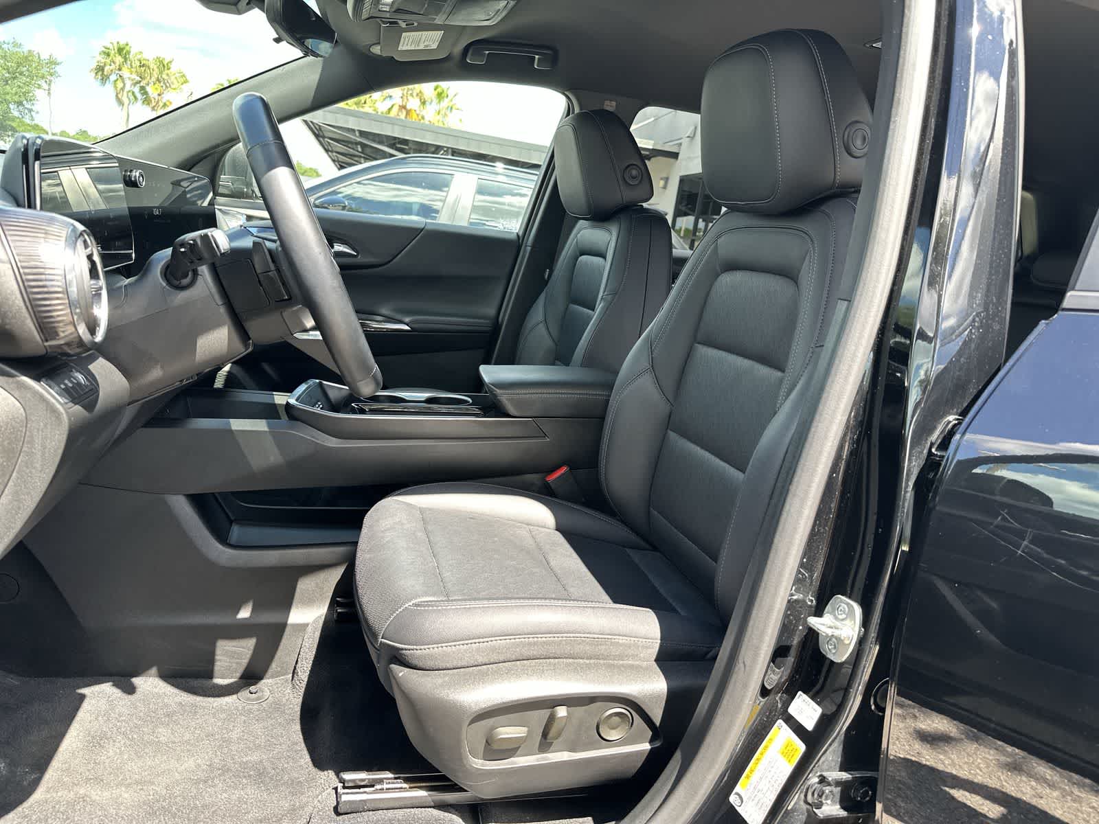 Thumbnail: 2025 Chevrolet Equinox - 3