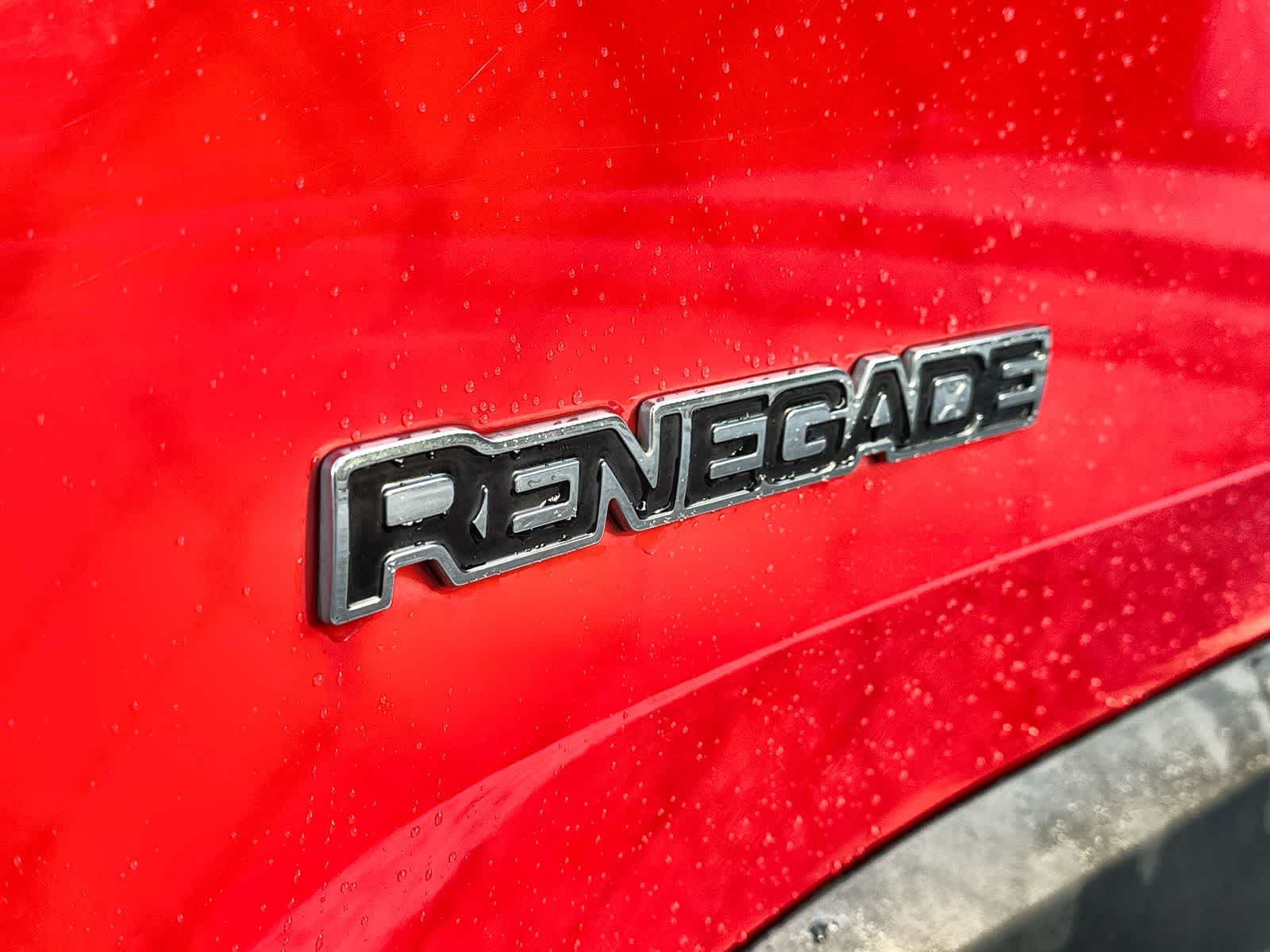 Thumbnail: 2018 Jeep Renegade - 15
