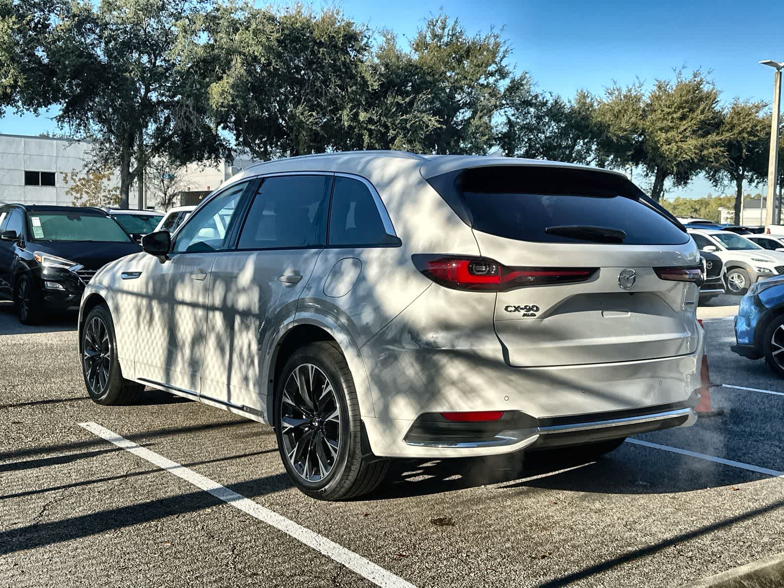 Thumbnail: 2025 Mazda CX-90 - 4