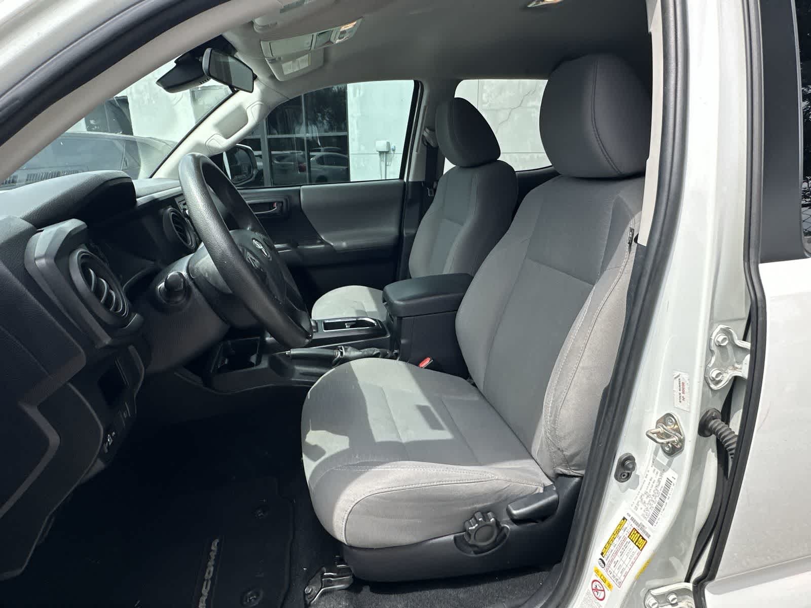 Thumbnail: 2019 Toyota Tacoma - 11