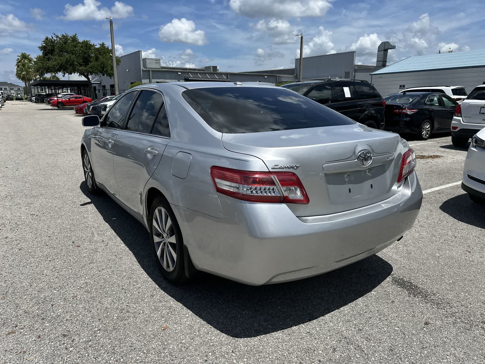 2010 Toyota Camry LE 4