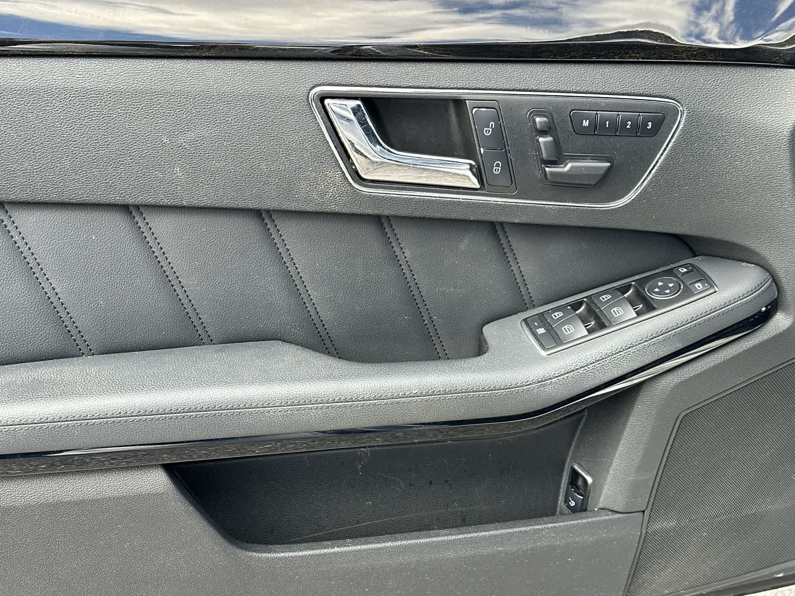Thumbnail: 2011 Mercedes-Benz E-Class - 9
