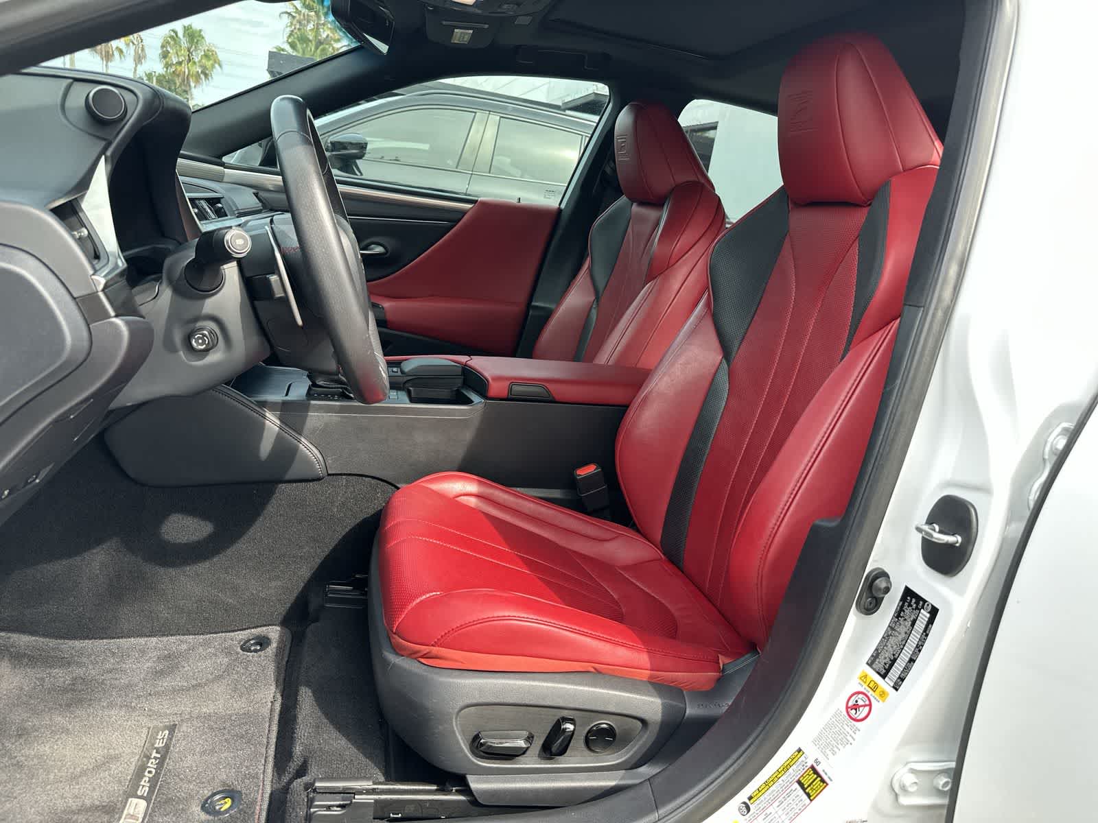 Thumbnail: 2019 Lexus ES - 3