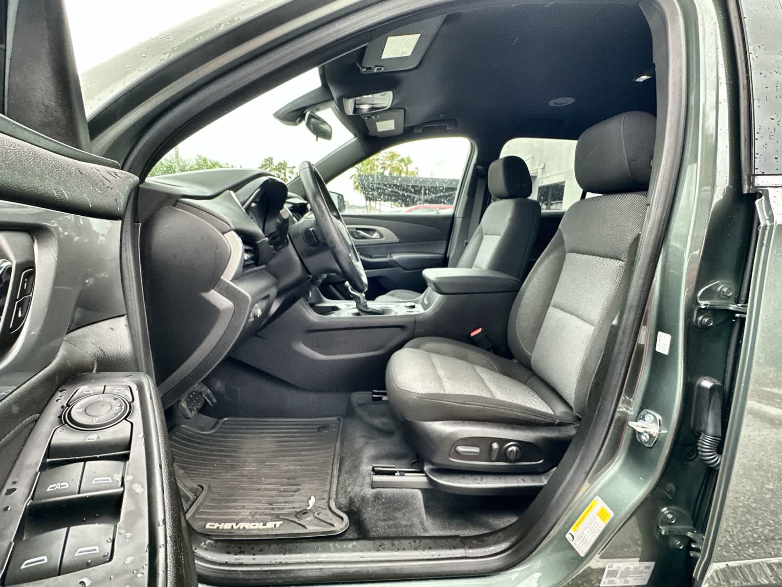 Thumbnail: 2023 Chevrolet Traverse - 2