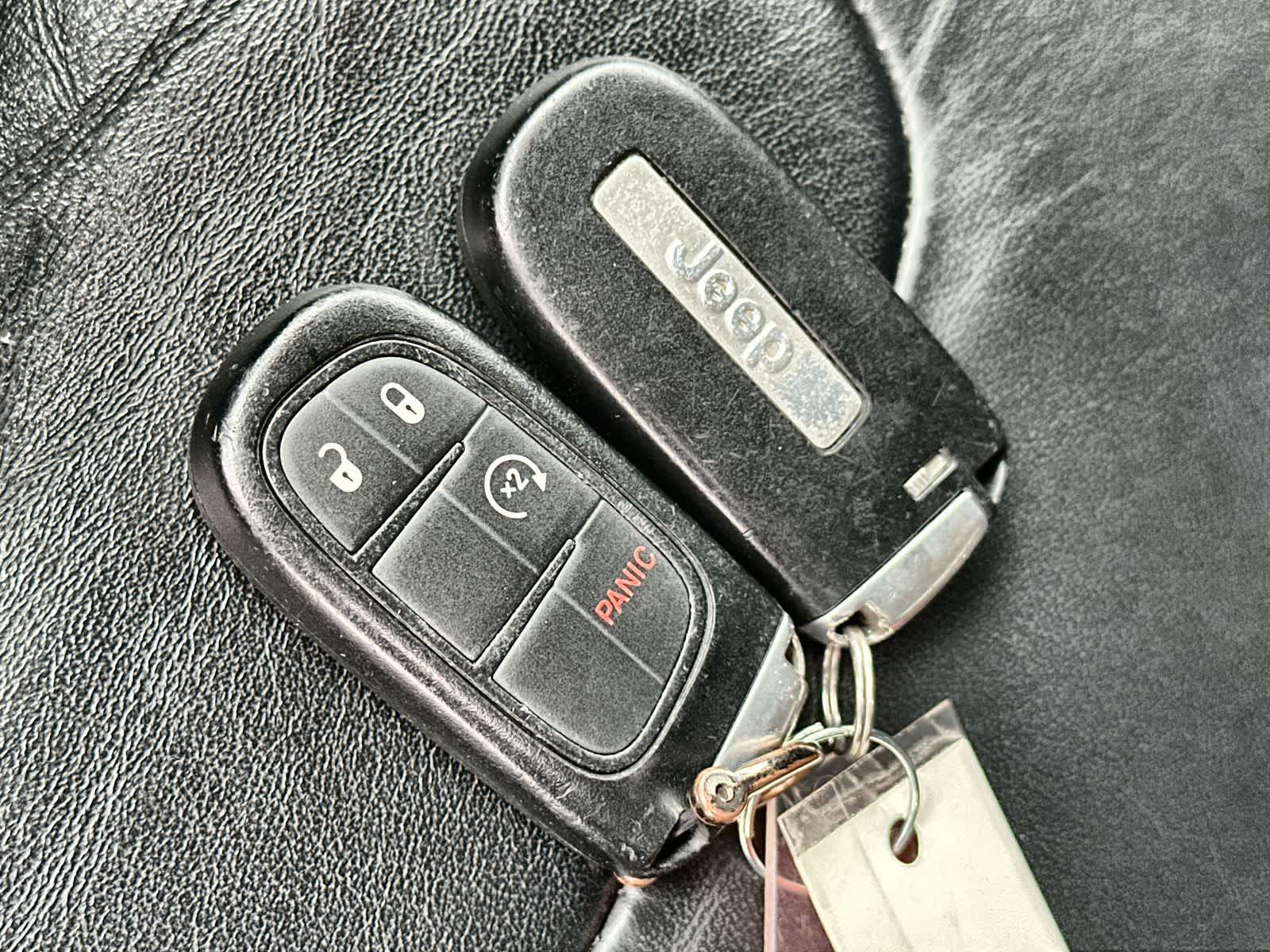 Thumbnail: 2017 Jeep Cherokee - 26