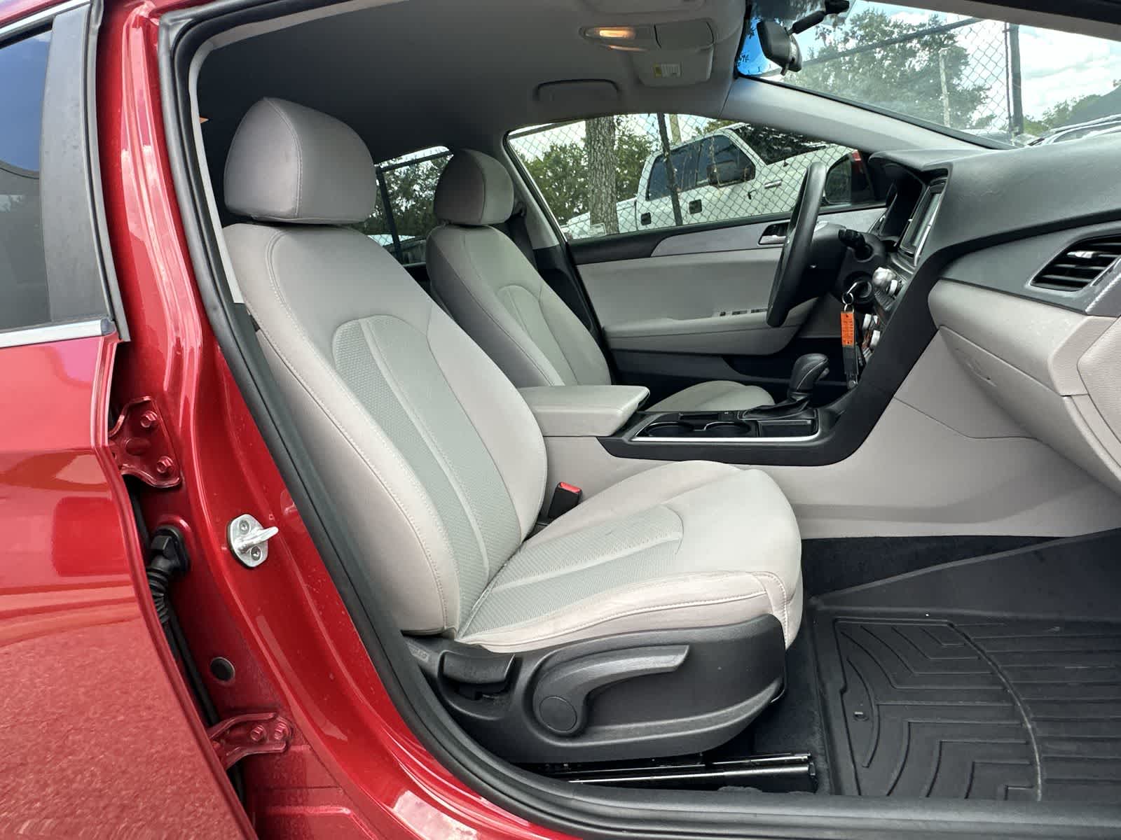Thumbnail: 2019 Hyundai Sonata - 14