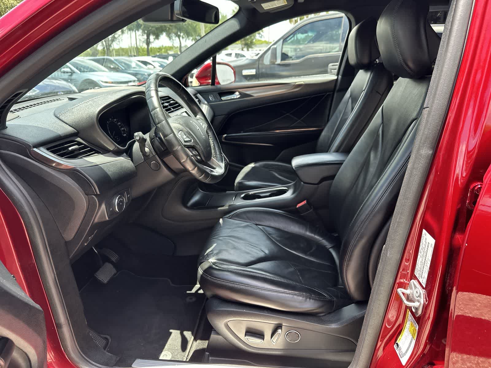 Thumbnail: 2019 Lincoln MKC - 11