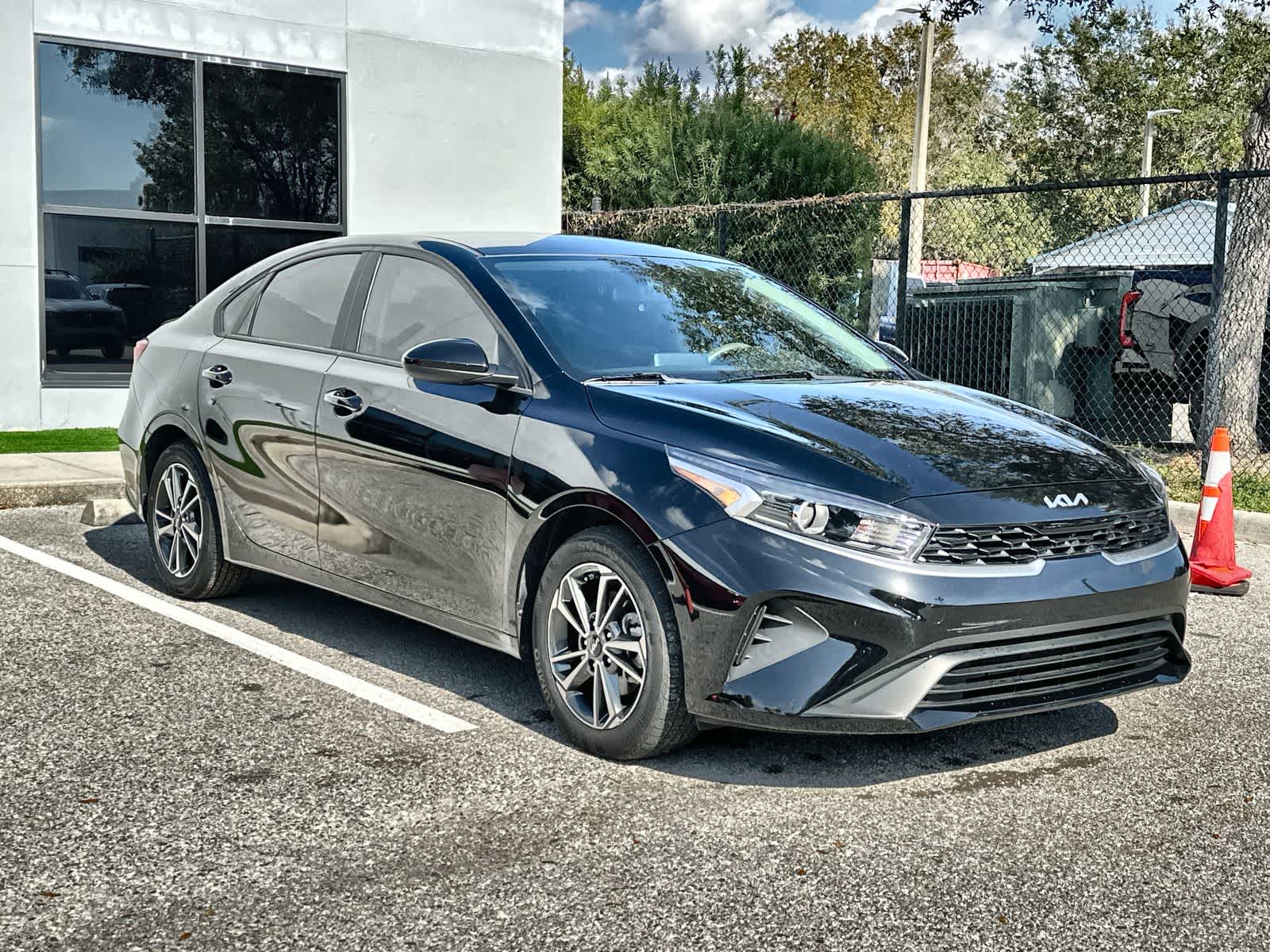 Thumbnail: 2023 Kia Forte - 11