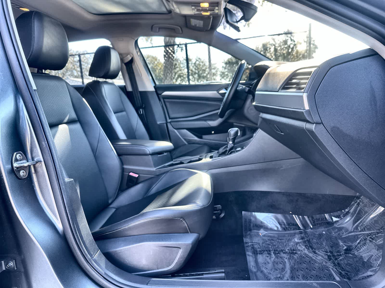 Thumbnail: 2019 Volkswagen Jetta - 20