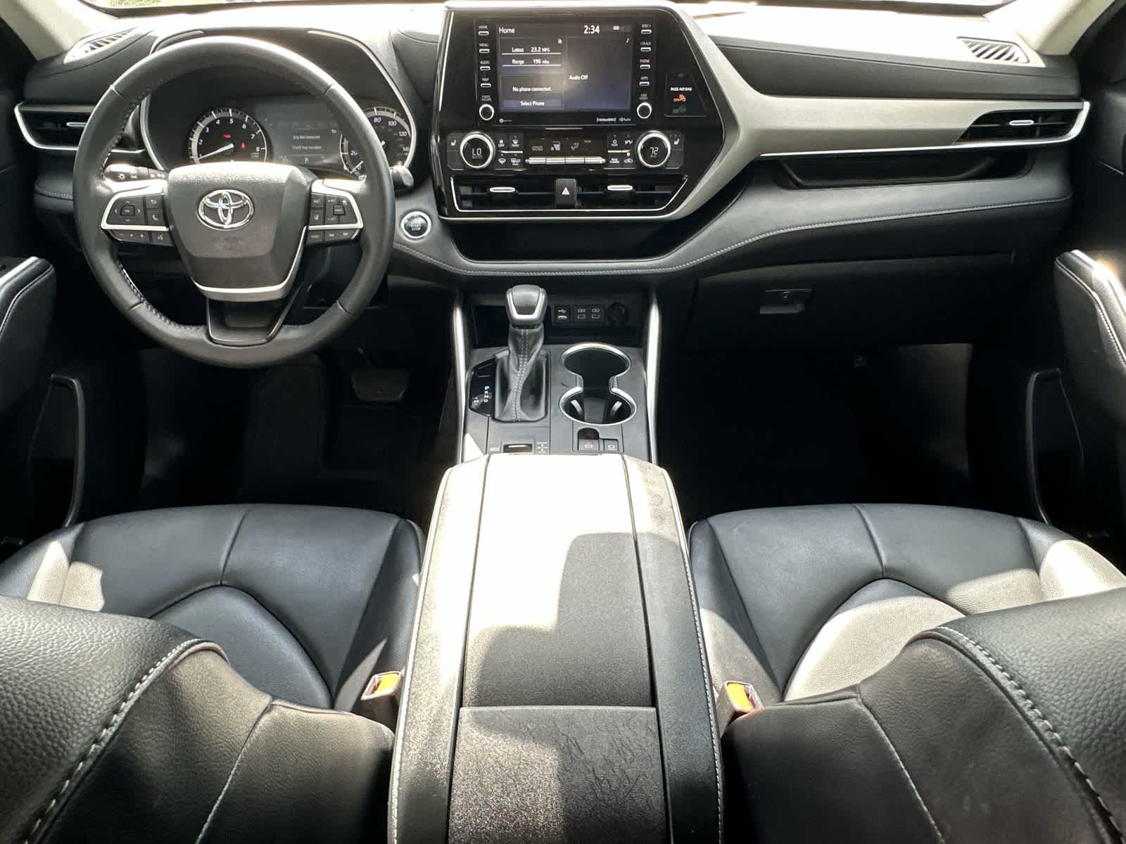 Thumbnail: 2022 Toyota Highlander - 10