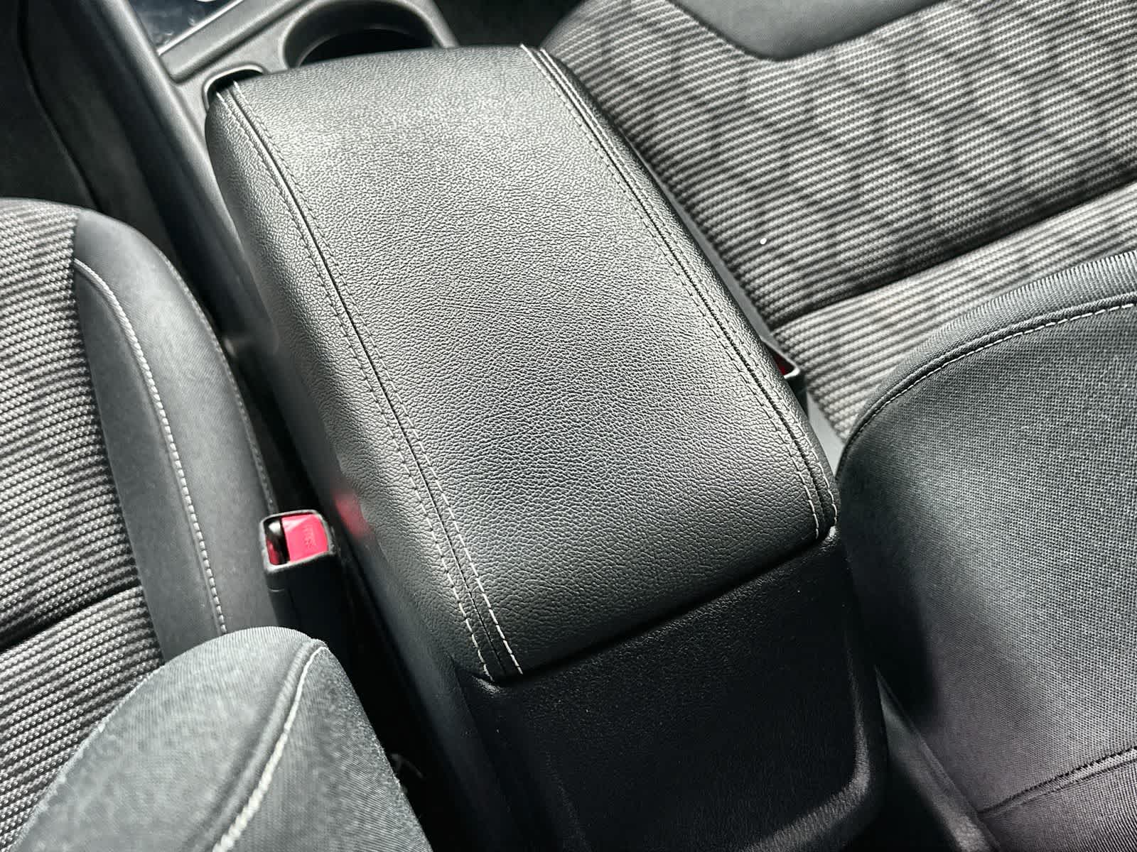 Thumbnail: 2022 Kia Niro - 16