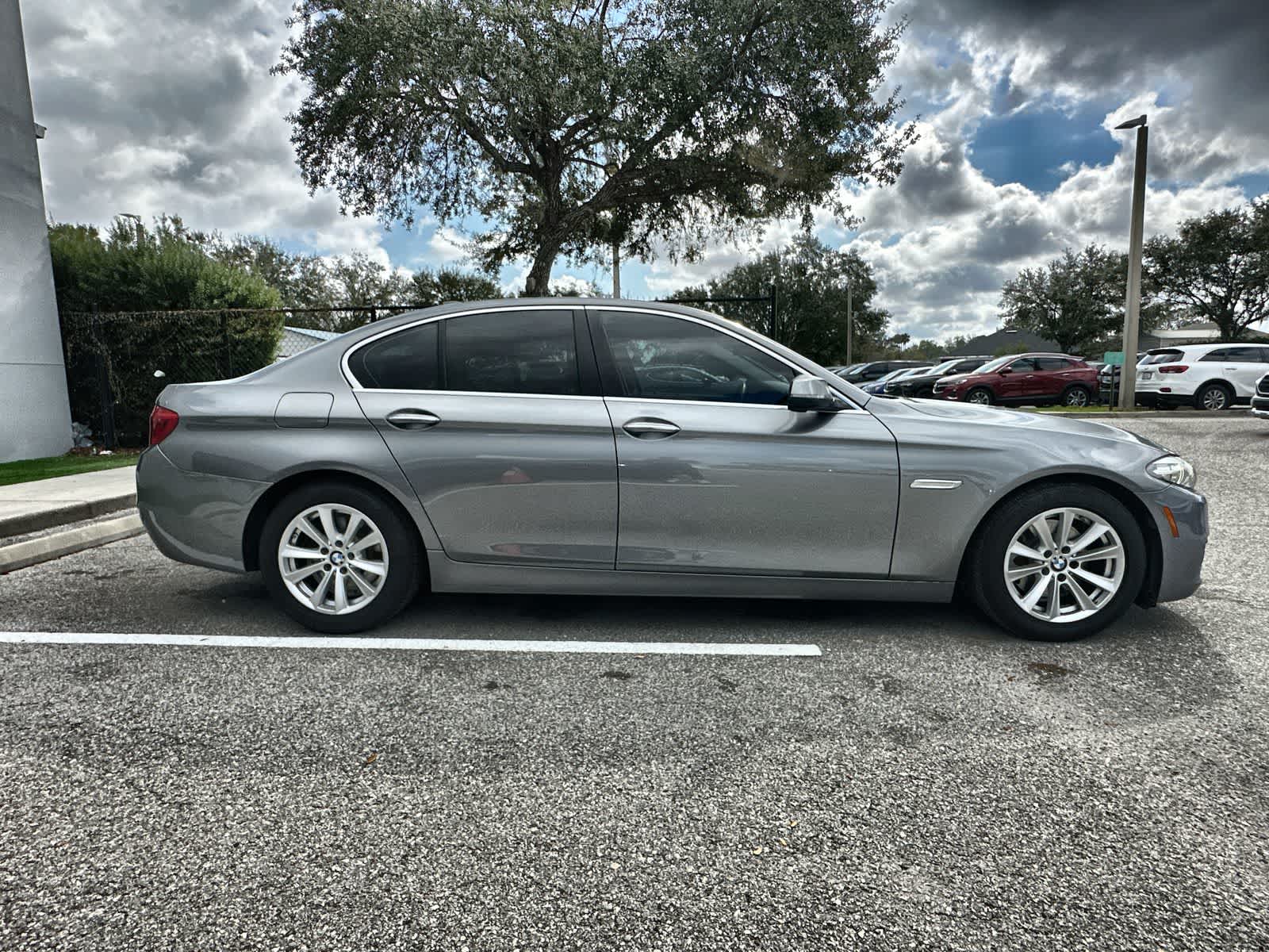 Thumbnail: 2015 BMW 5 Series - 10