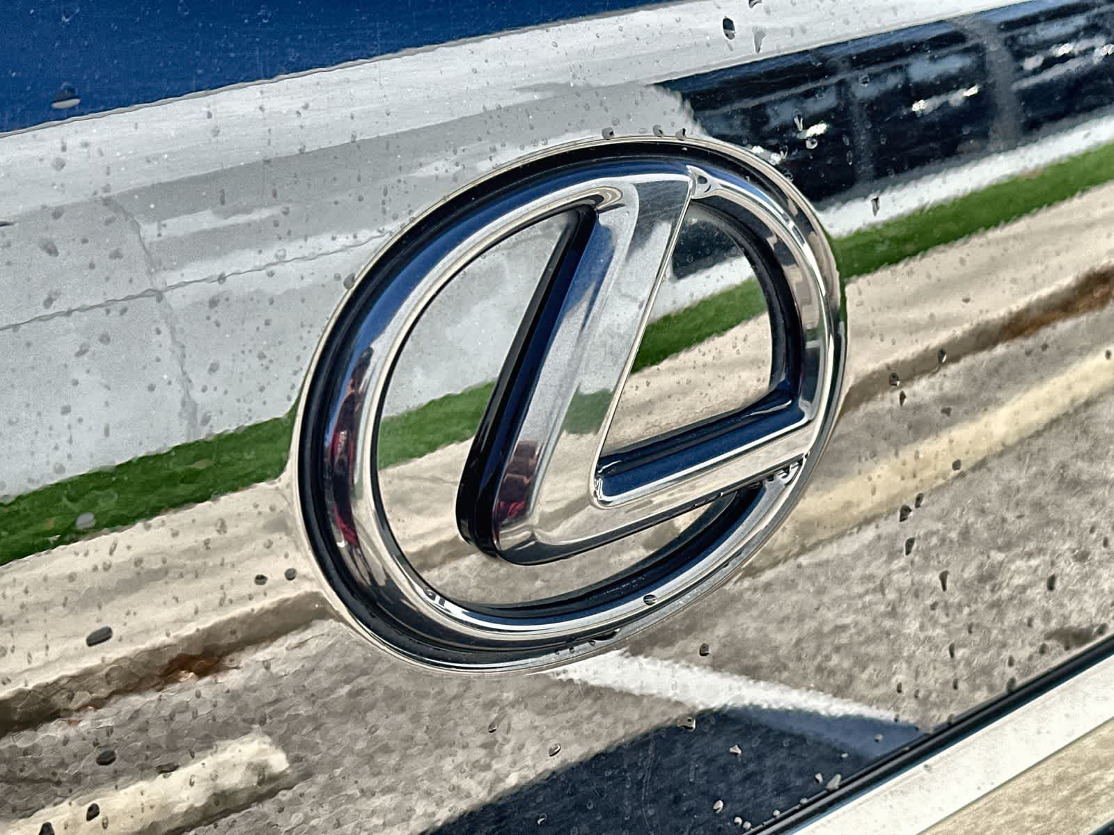 Thumbnail: 2021 Lexus LX - 10