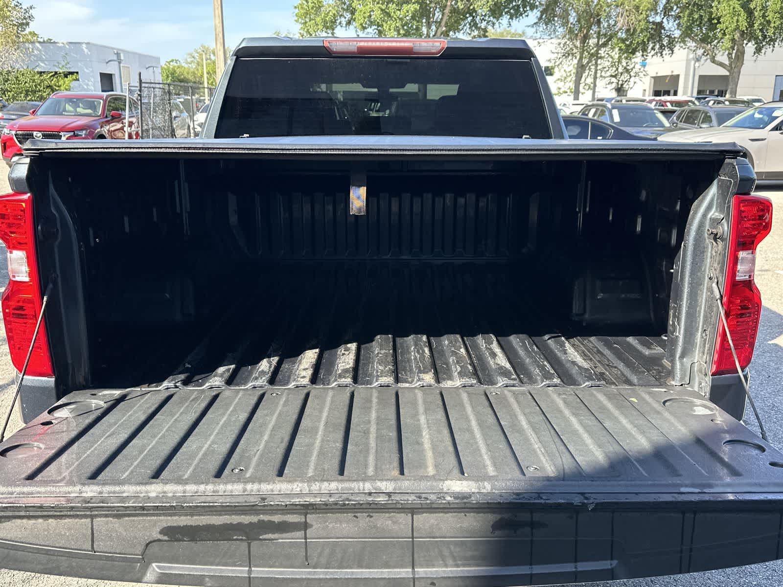 Thumbnail: 2019 Chevrolet Silverado 1500 - 17