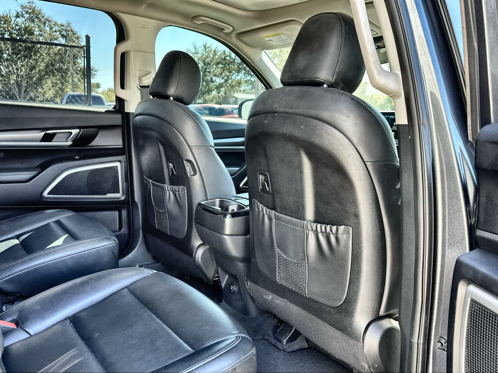 Thumbnail: 2021 Kia Telluride - 18