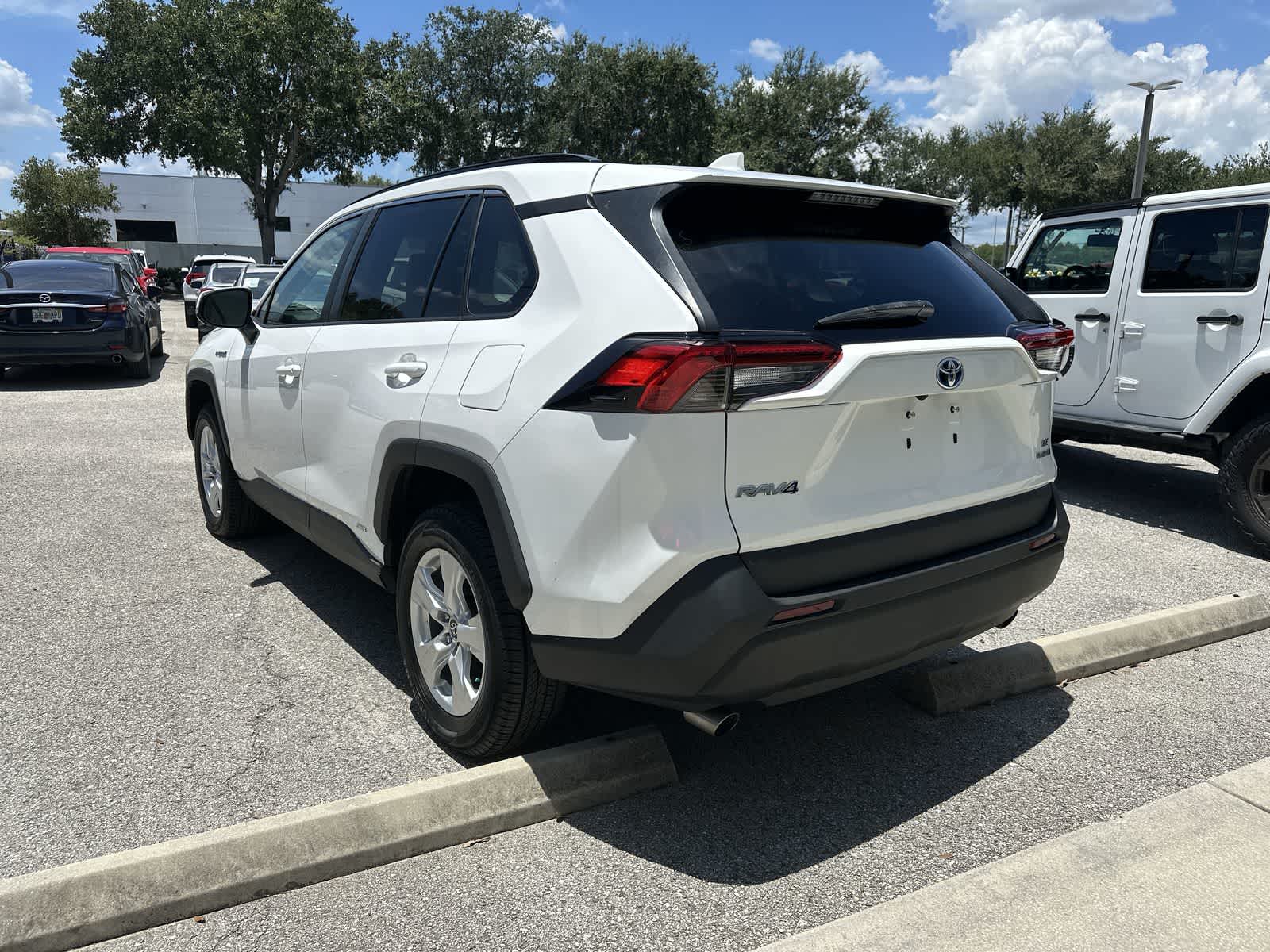 Thumbnail: 2021 Toyota RAV4 - 4