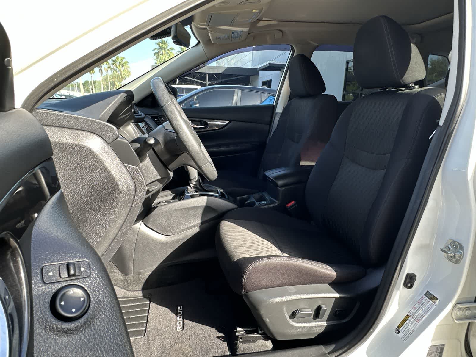 Thumbnail: 2019 Nissan Rogue - 2