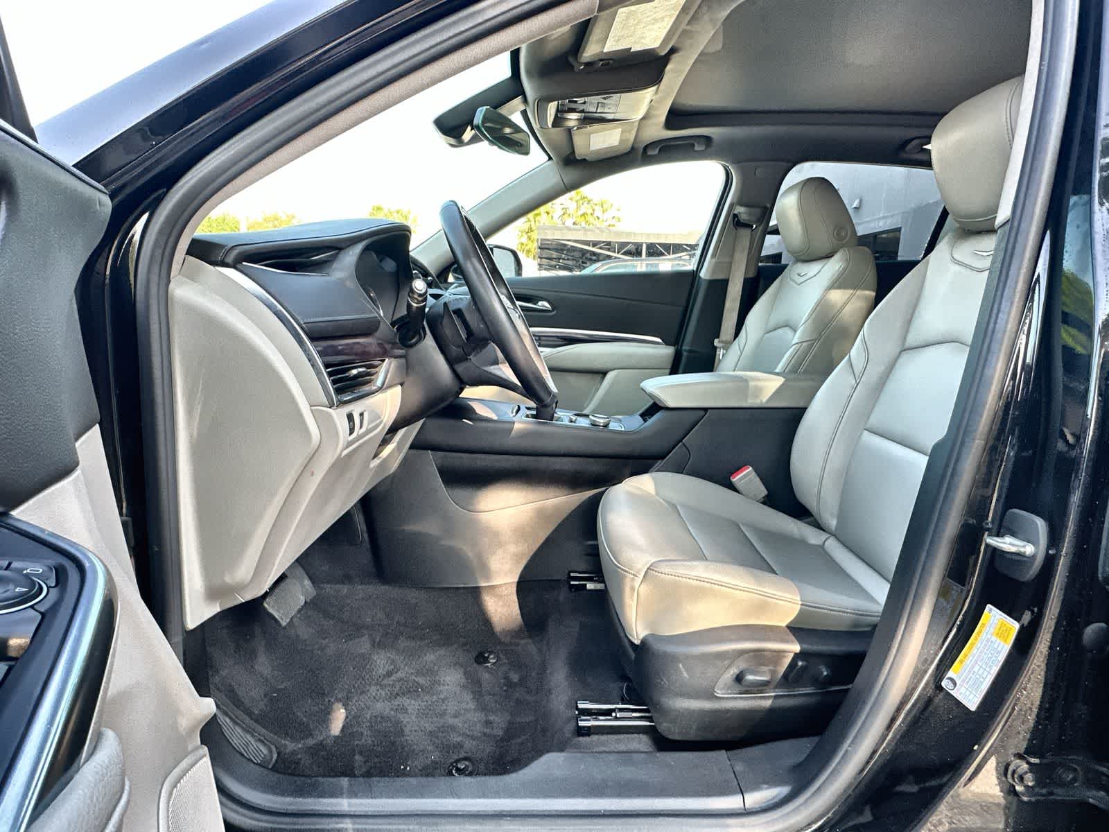 Thumbnail: 2022 Cadillac XT4 - 2