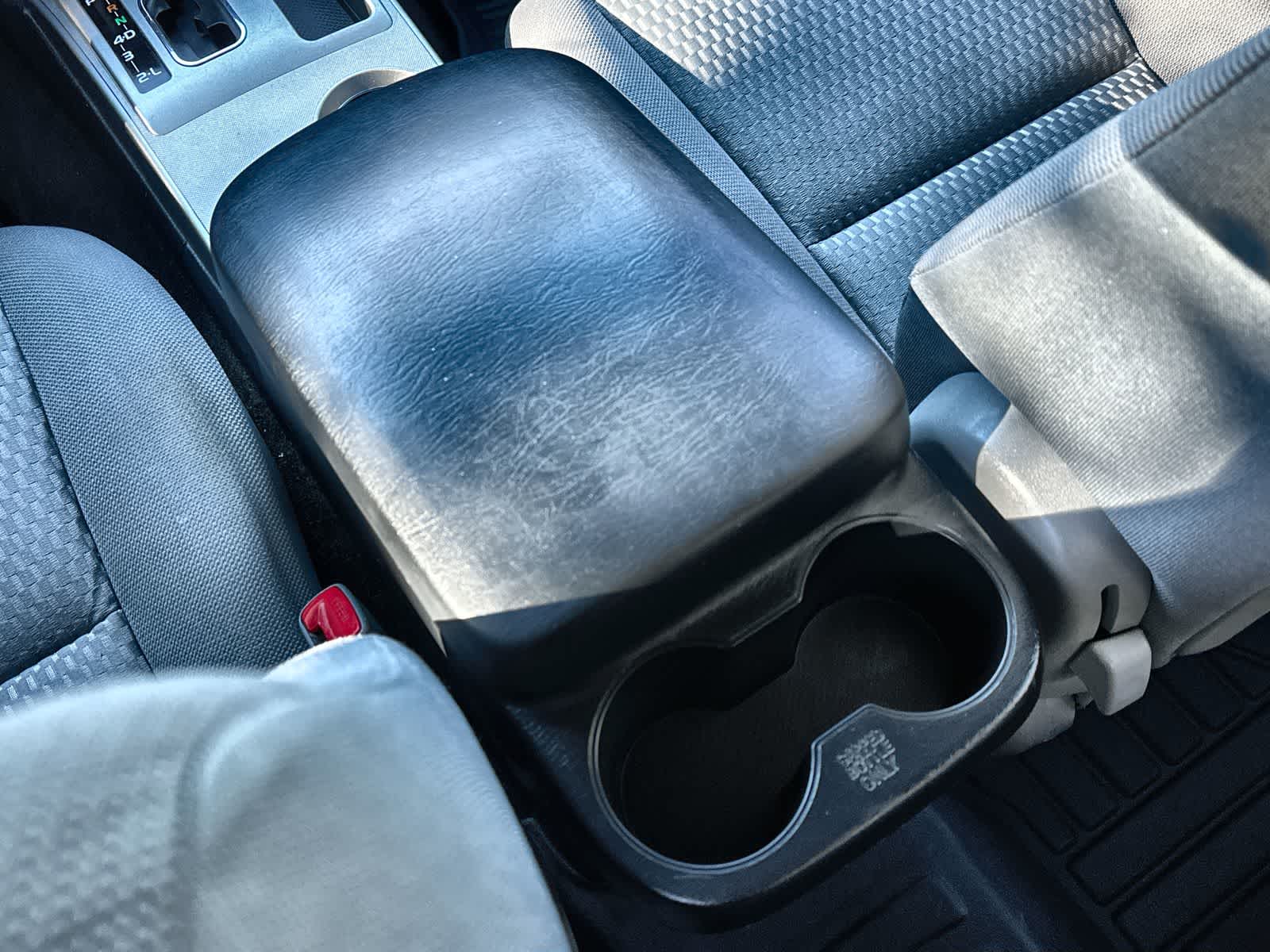 Thumbnail: 2015 Toyota Tacoma - 16