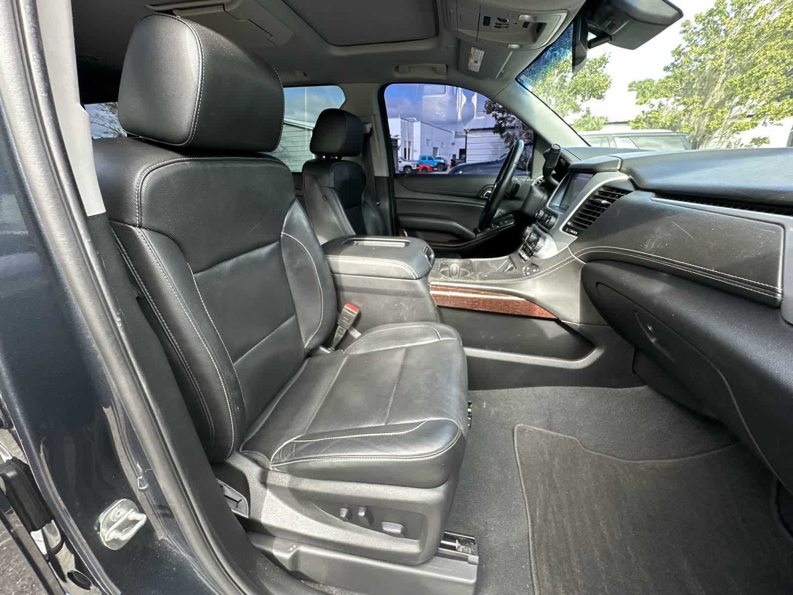 Thumbnail: 2019 GMC Yukon XL - 14