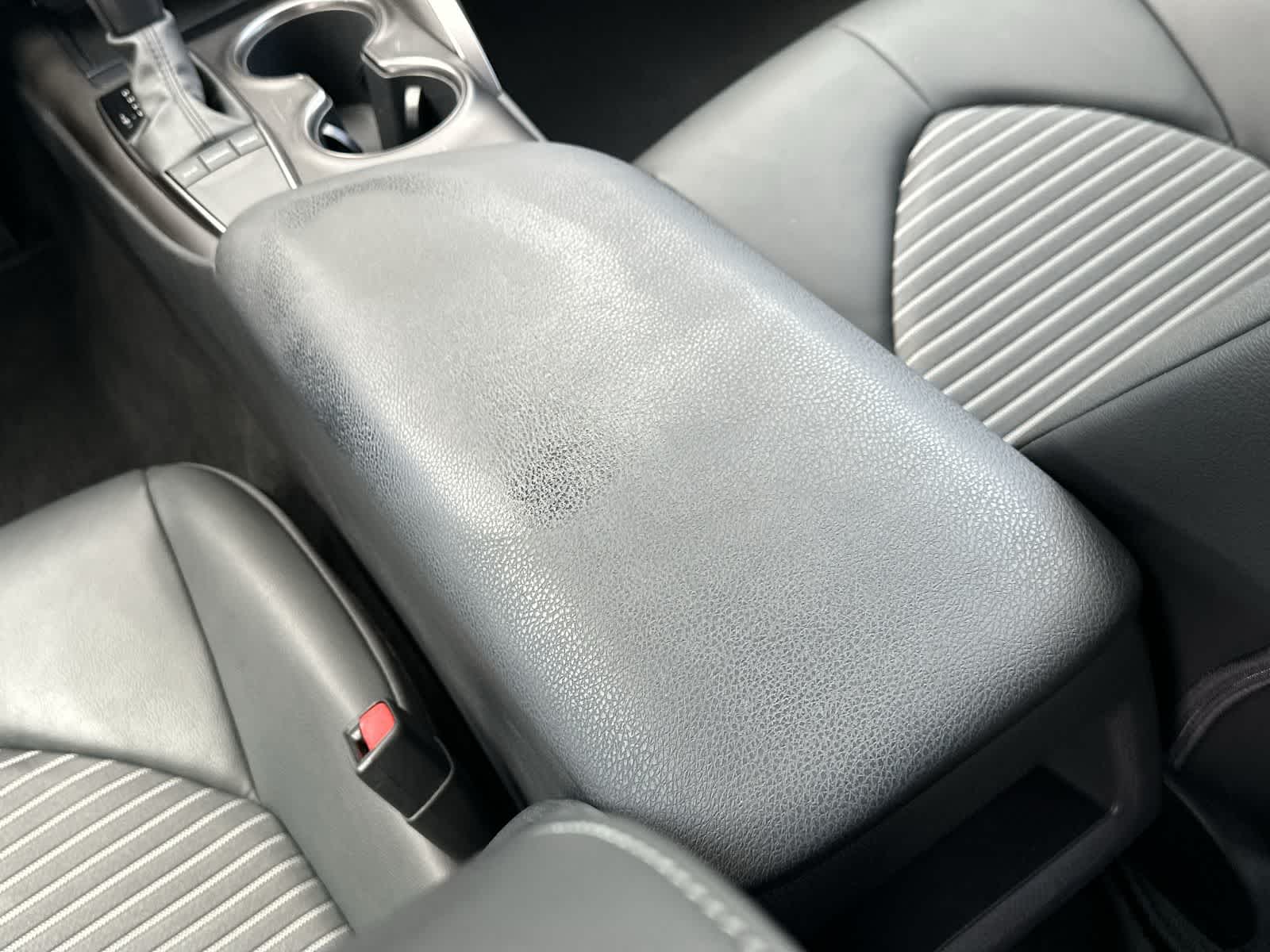 Thumbnail: 2022 Toyota Camry - 16