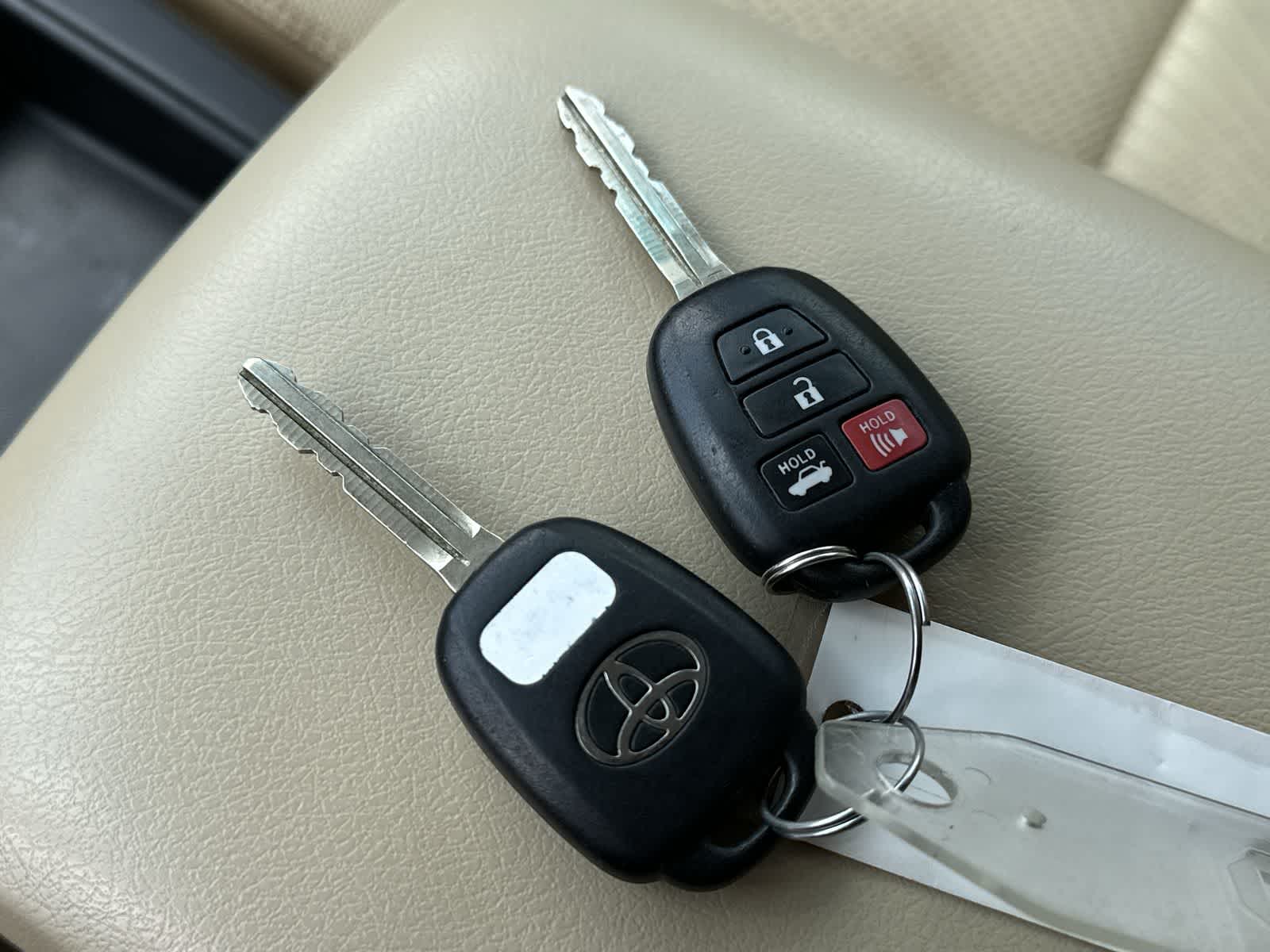 Thumbnail: 2016 Toyota Camry - 20