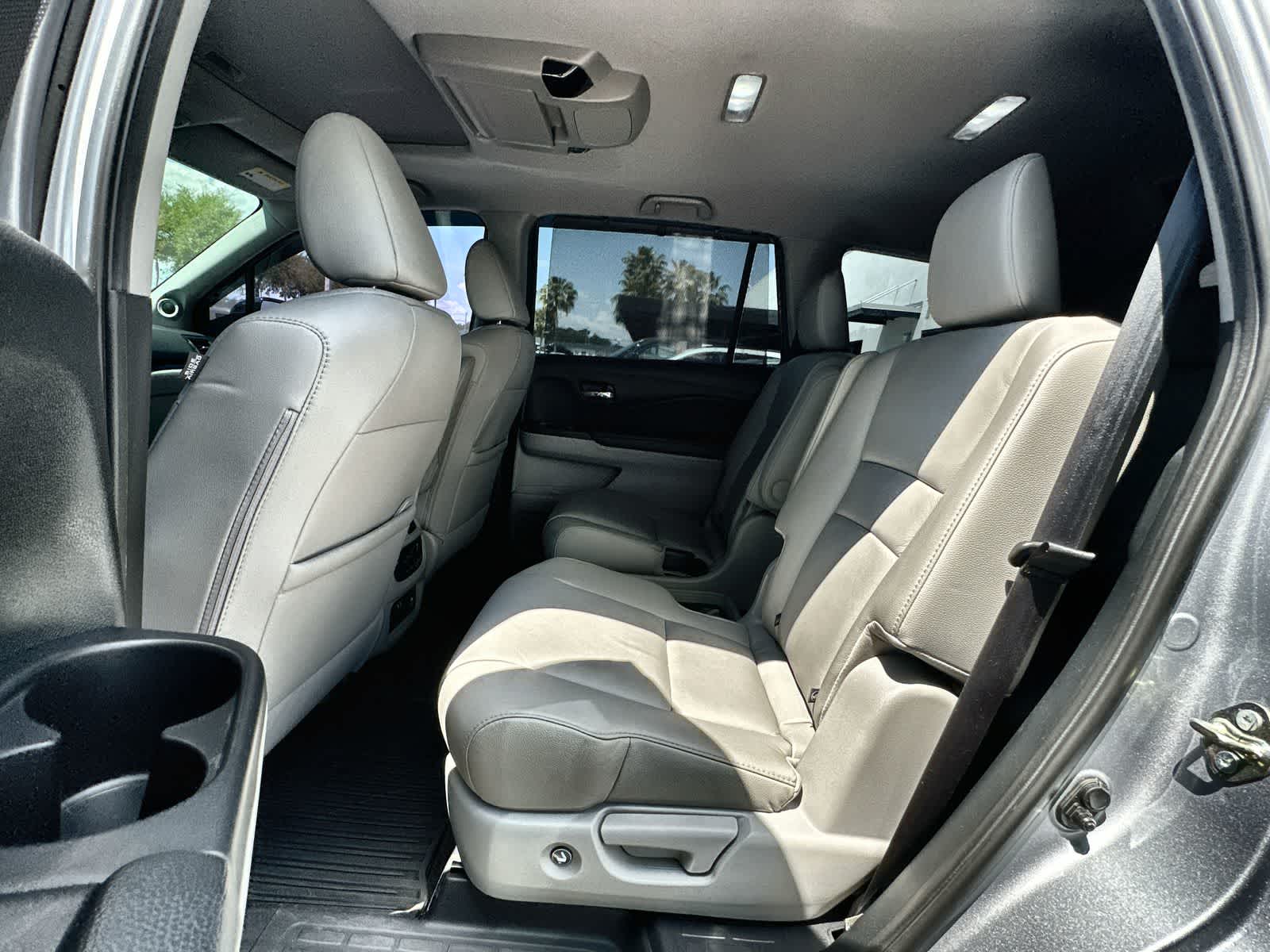 Thumbnail: 2020 Honda Pilot - 19