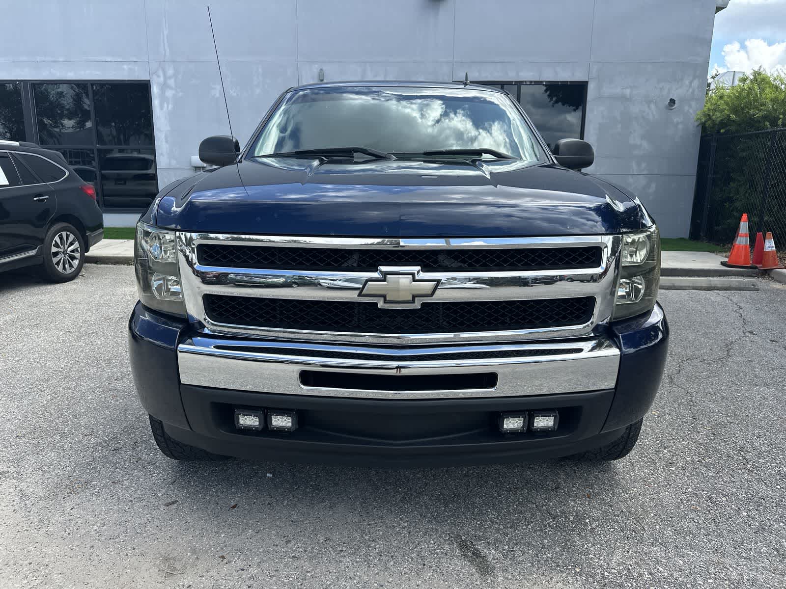 Thumbnail: 2011 Chevrolet Silverado 1500 - 6