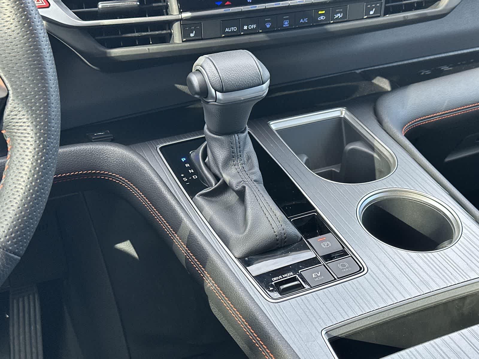 Thumbnail: 2023 Toyota Sienna - 17