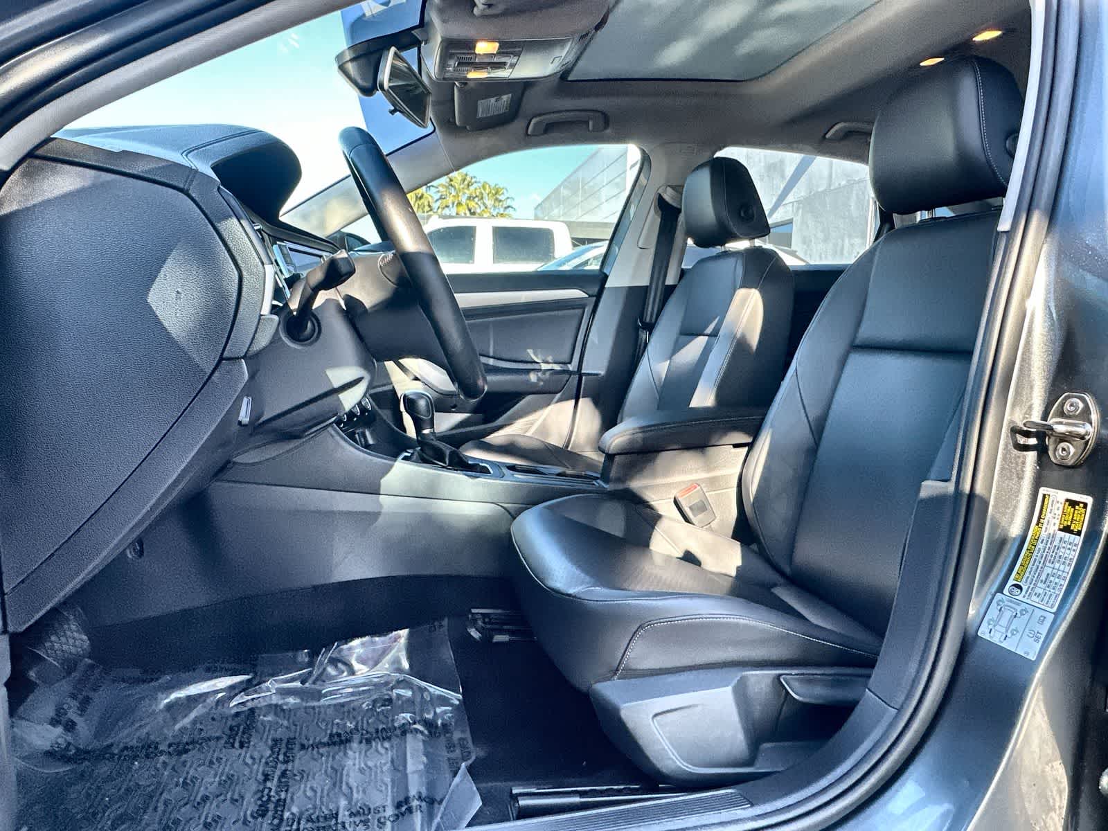 Thumbnail: 2019 Volkswagen Jetta - 18