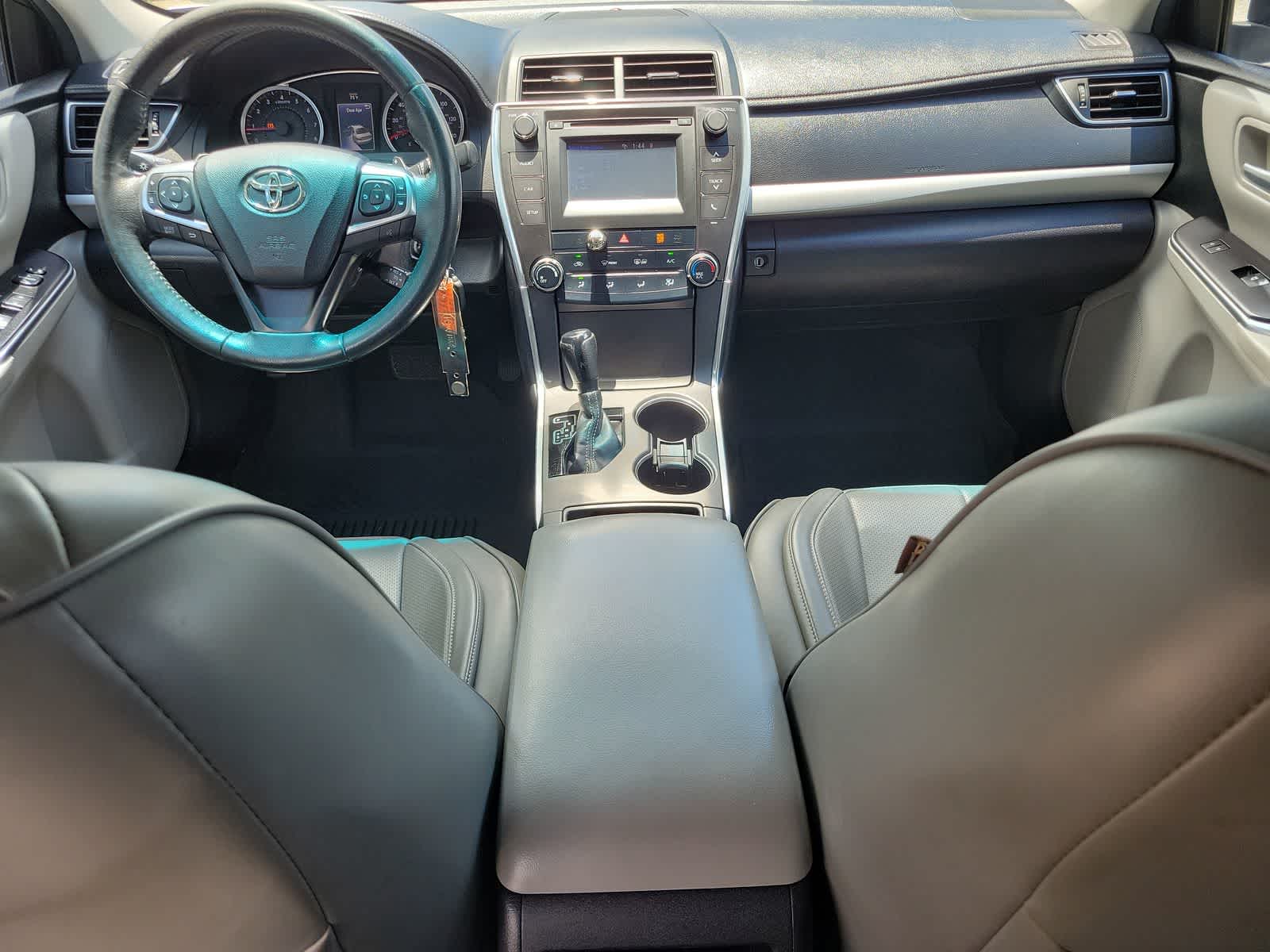 Thumbnail: 2015 Toyota Camry - 11