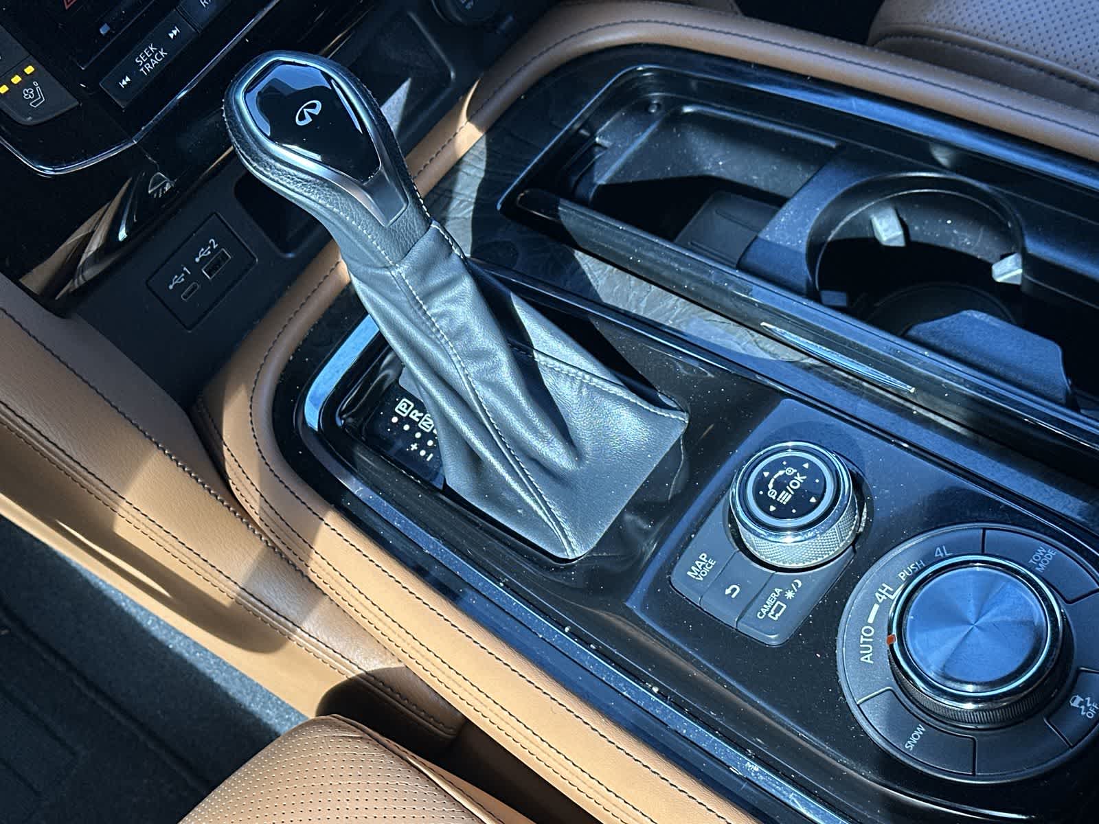 Thumbnail: 2021 INFINITI QX80 - 17