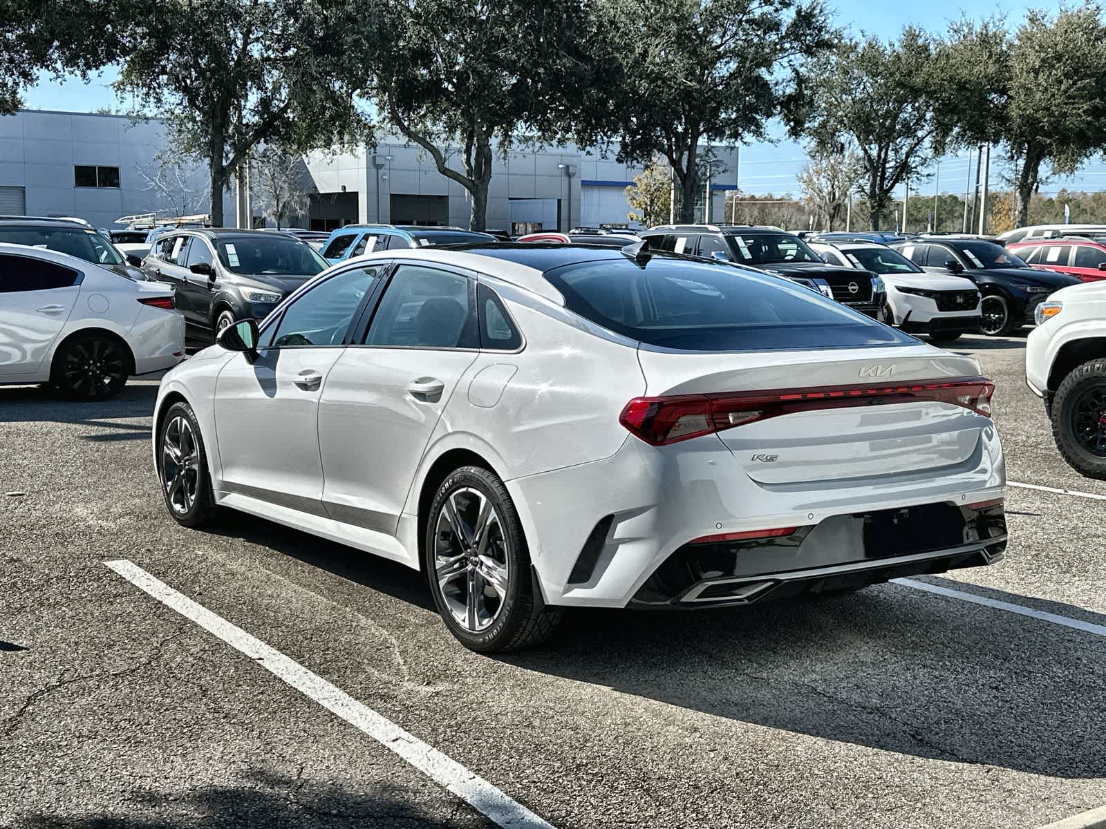 Thumbnail: 2022 Kia K5 - 4