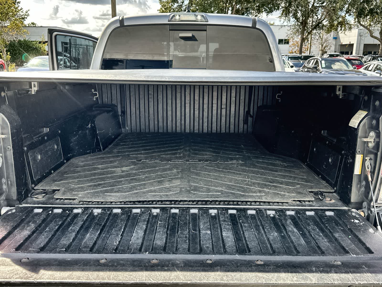 Thumbnail: 2018 Toyota Tacoma - 19