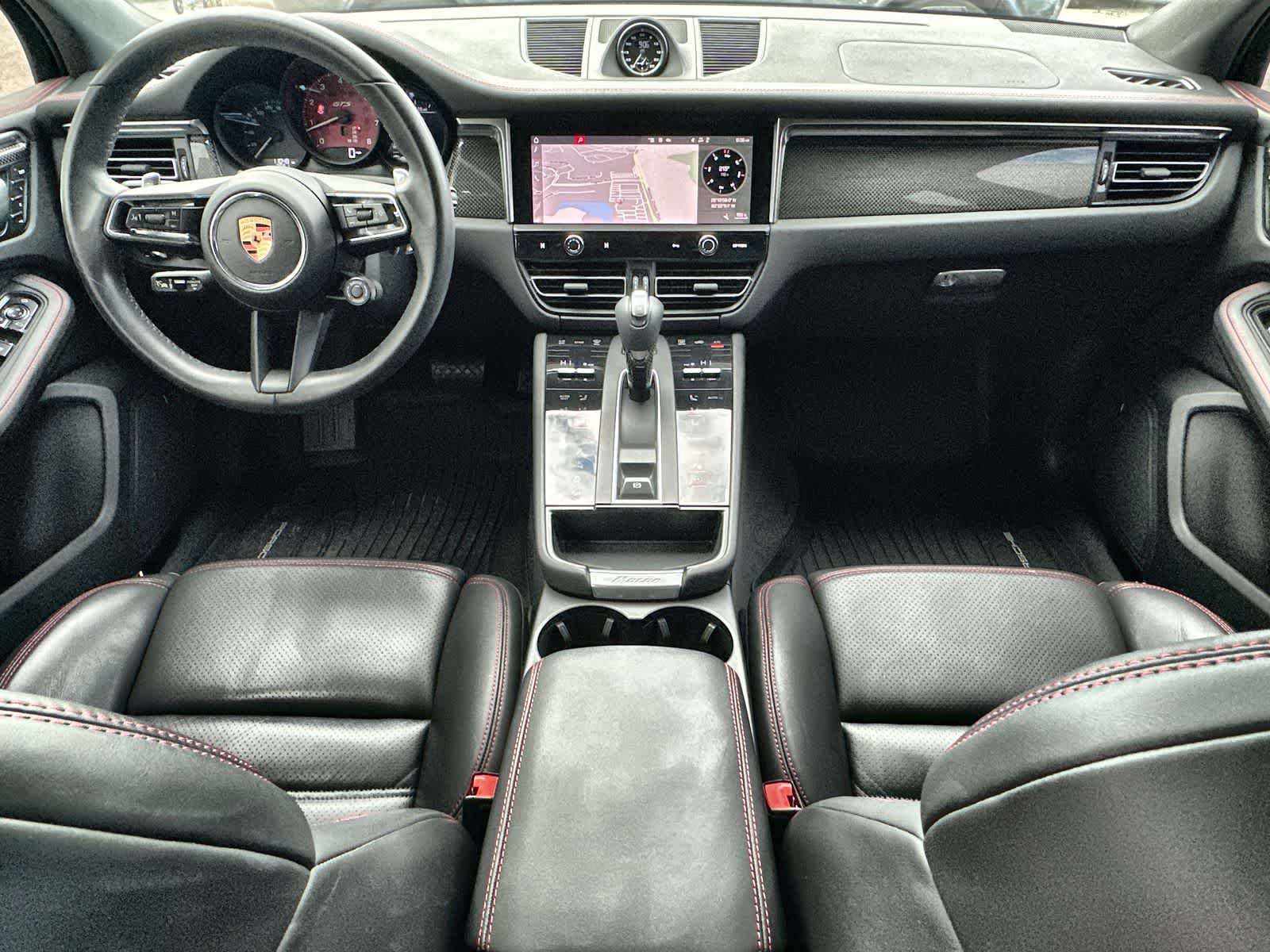 Thumbnail: 2022 Porsche Macan - 10