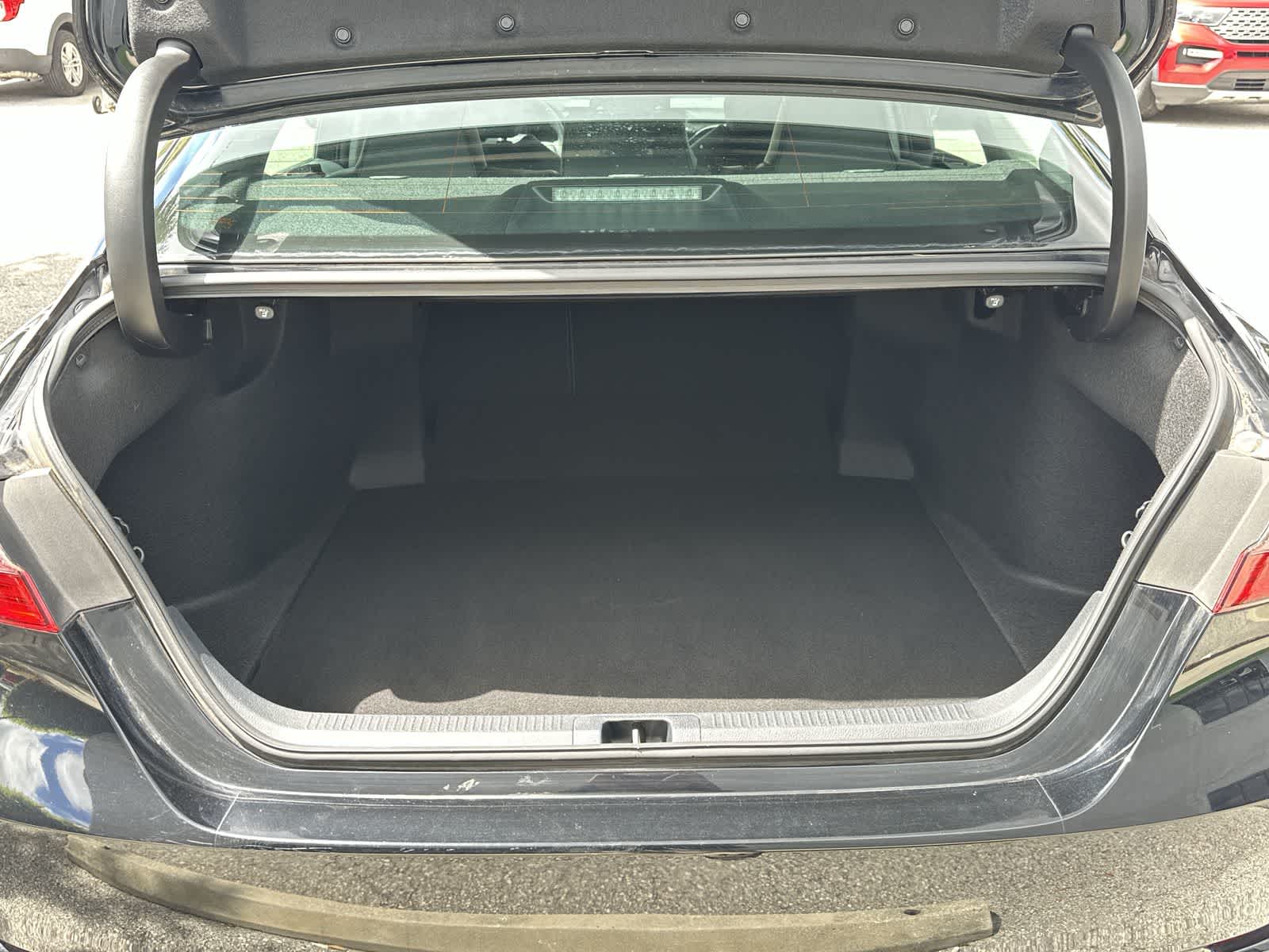 Thumbnail: 2022 Toyota Camry - 19