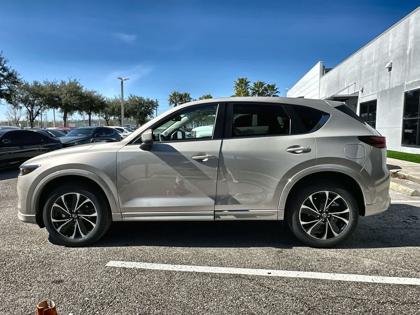 Thumbnail: 2025 Mazda CX-5 - 3