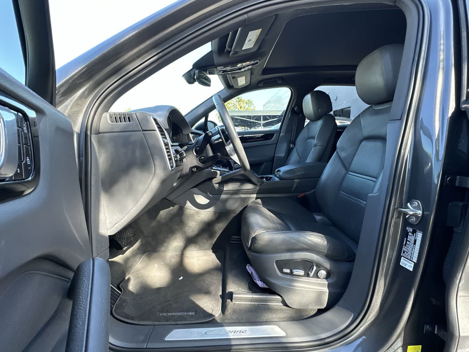 Thumbnail: 2019 Porsche Cayenne - 2