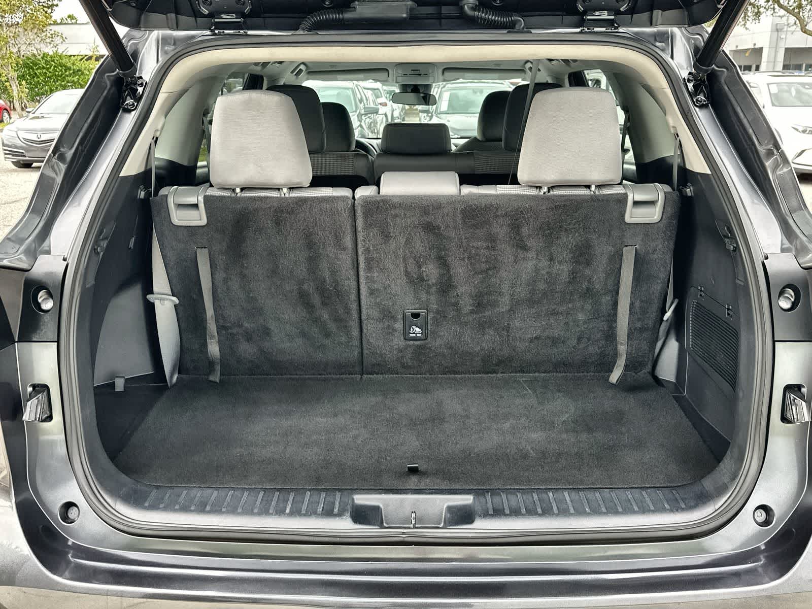 Thumbnail: 2023 Toyota Highlander - 19