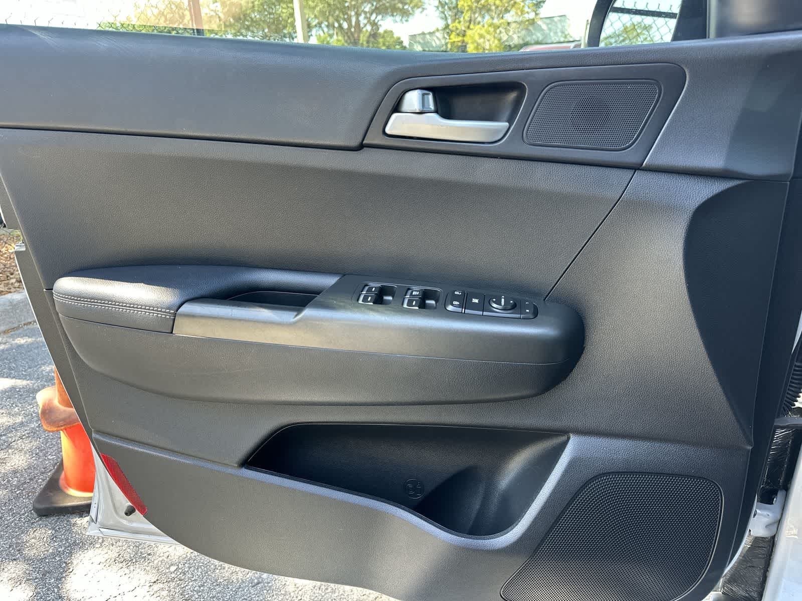 Thumbnail: 2020 Kia Sportage - 28