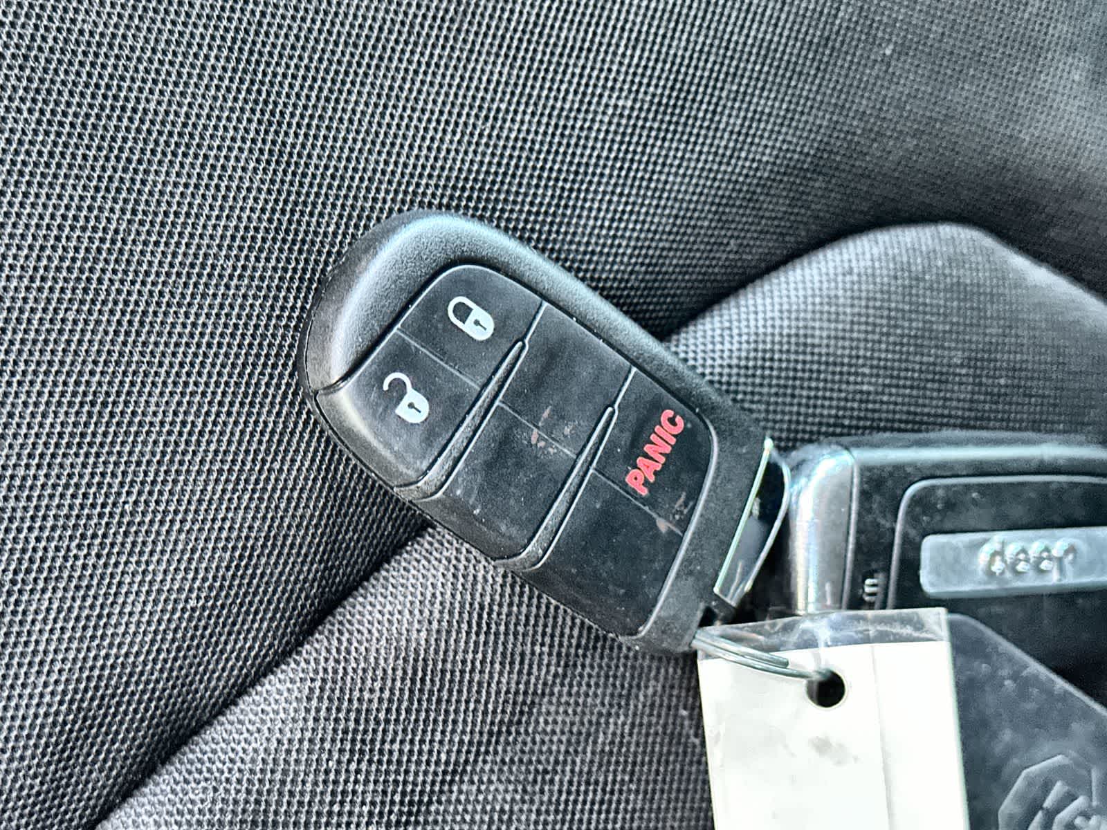 Thumbnail: 2018 Jeep Renegade - 26